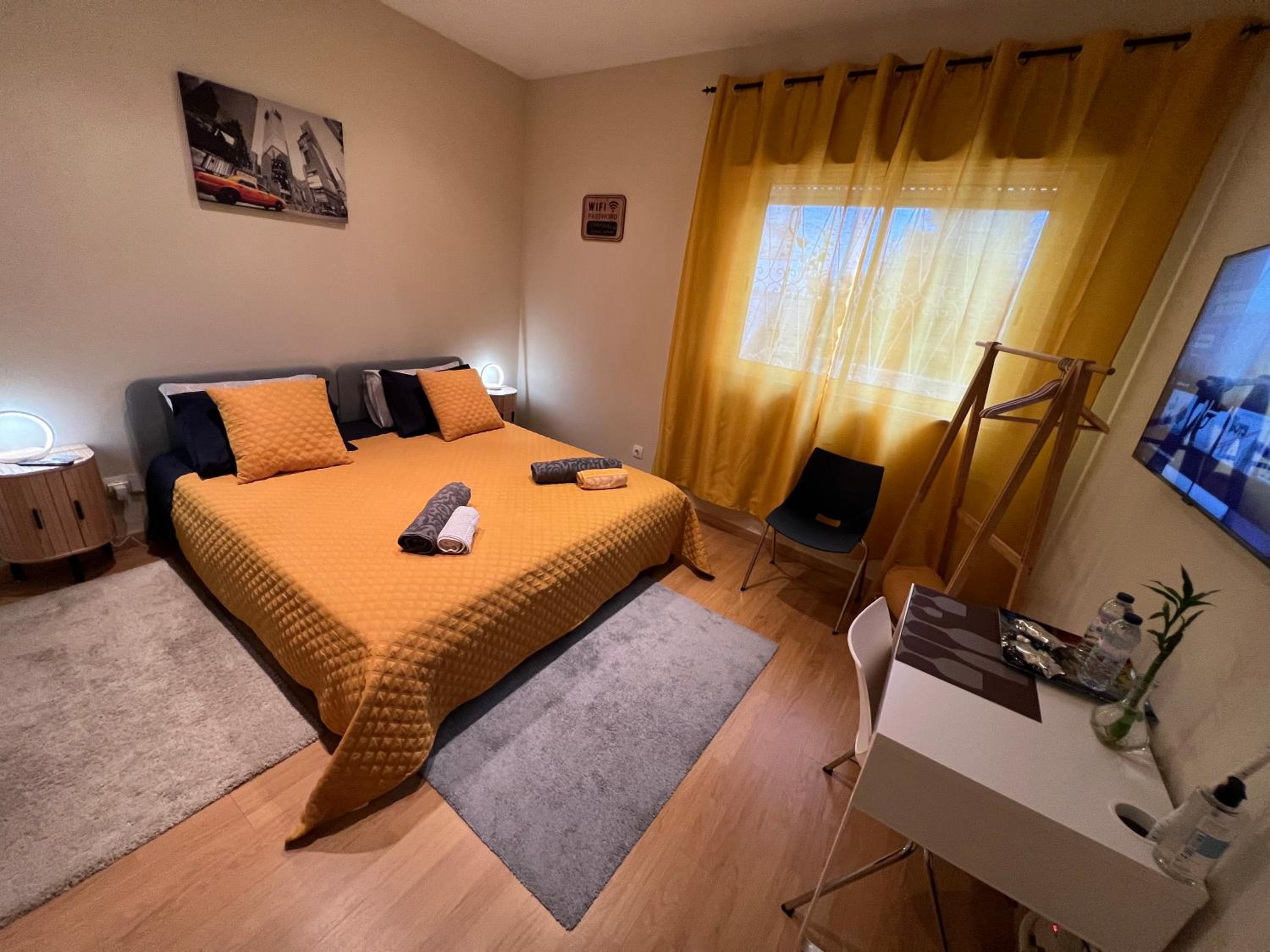 Double or Twin Room - Photo 5