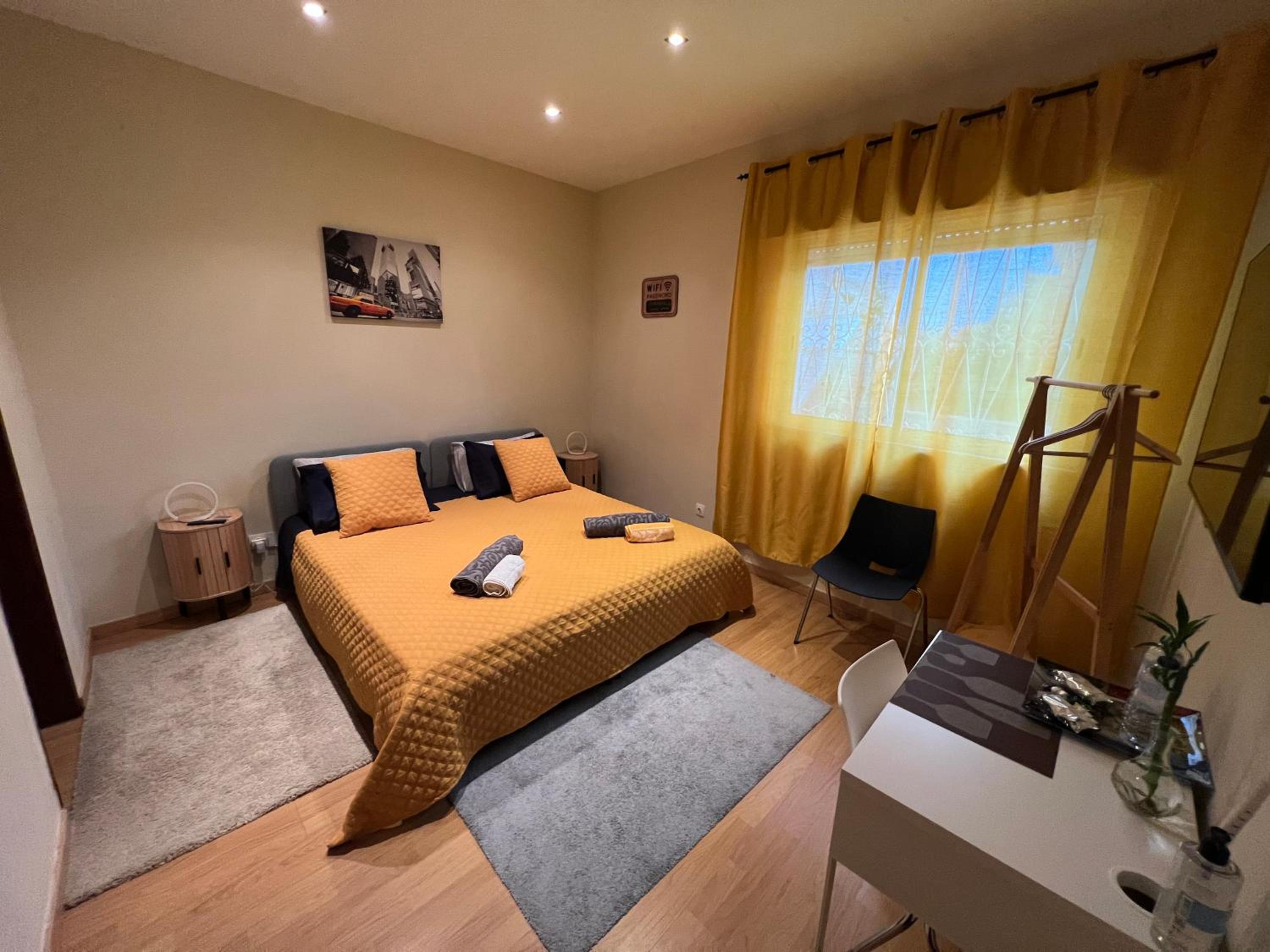 Double or Twin Room - Photo 6
