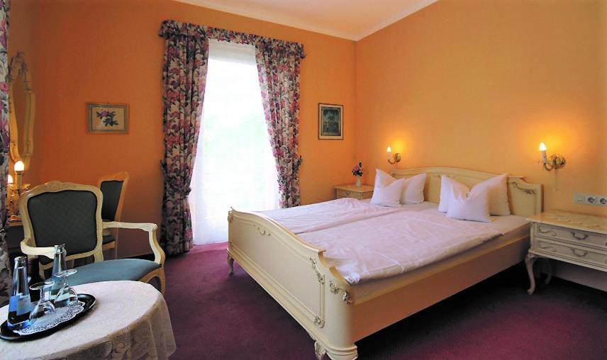 Double Room - Photo 2