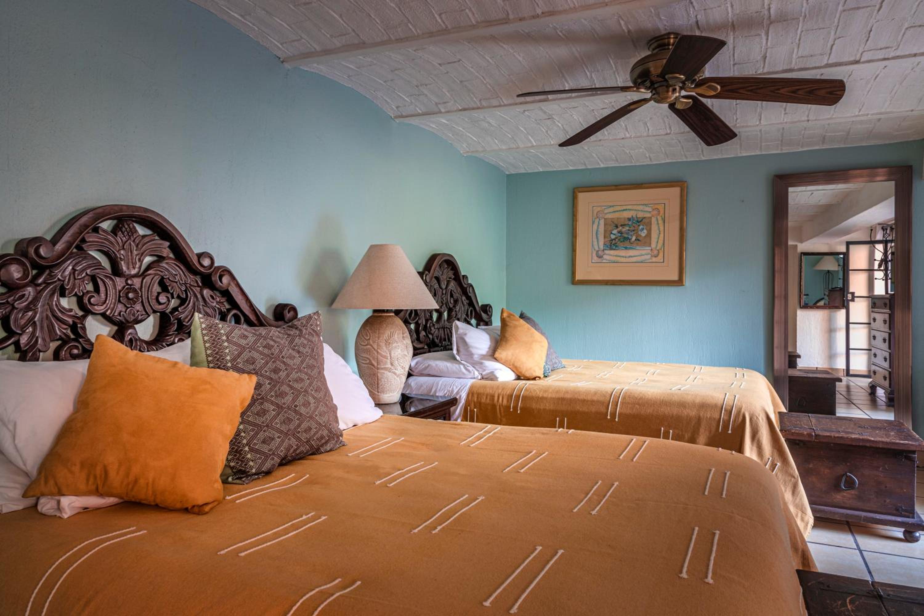 Deluxe Queen Room