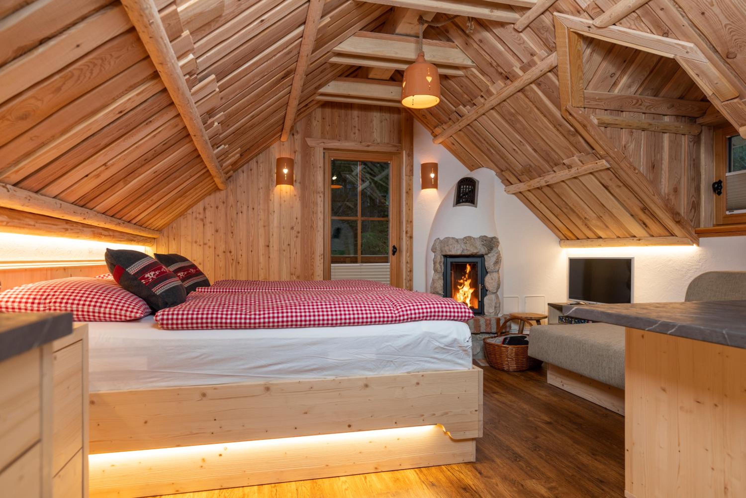 Chalet Studio GOVIC with Mountain - River View and Fireplace