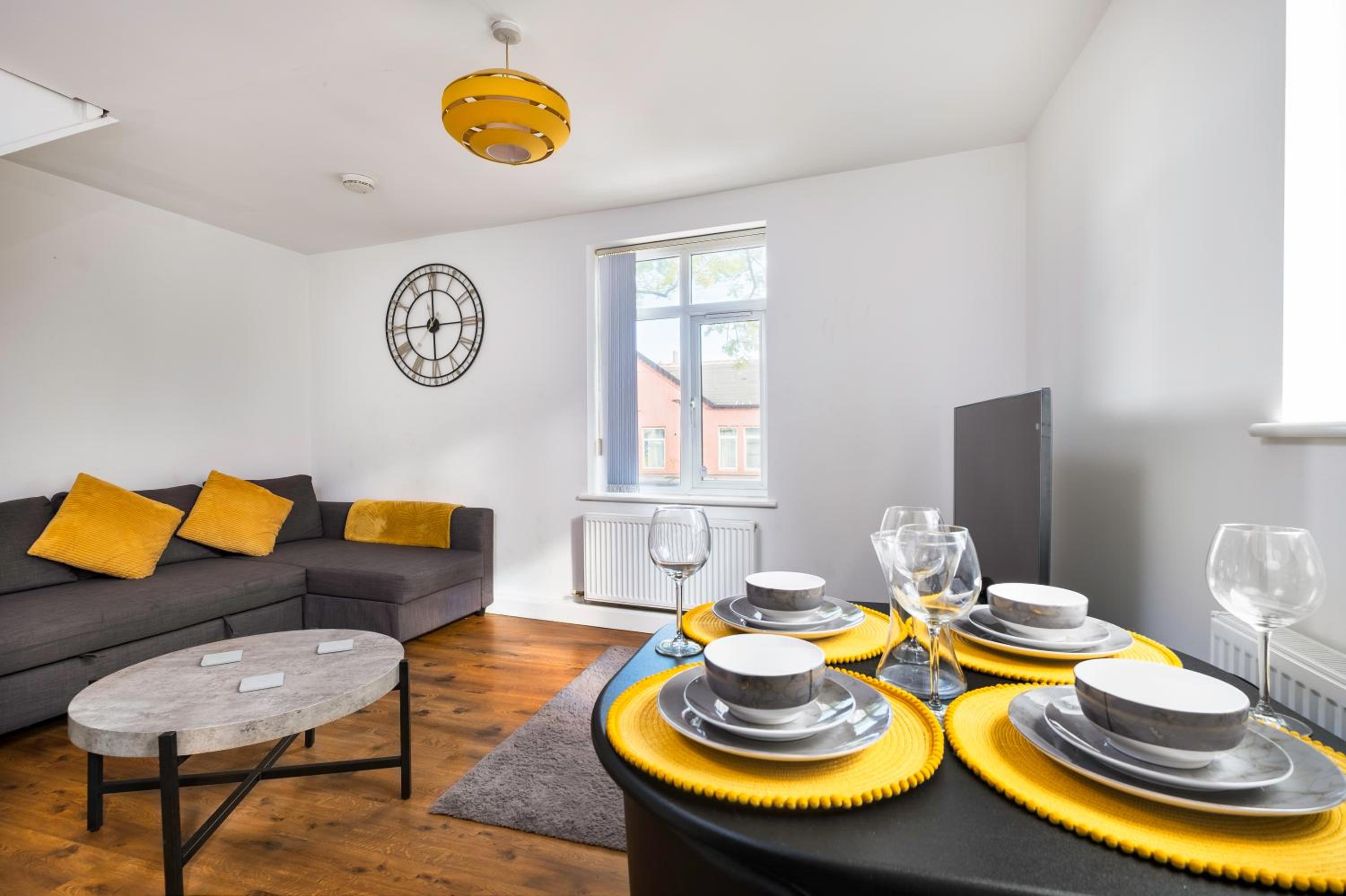 One-Bedroom Apartment - Photo 18