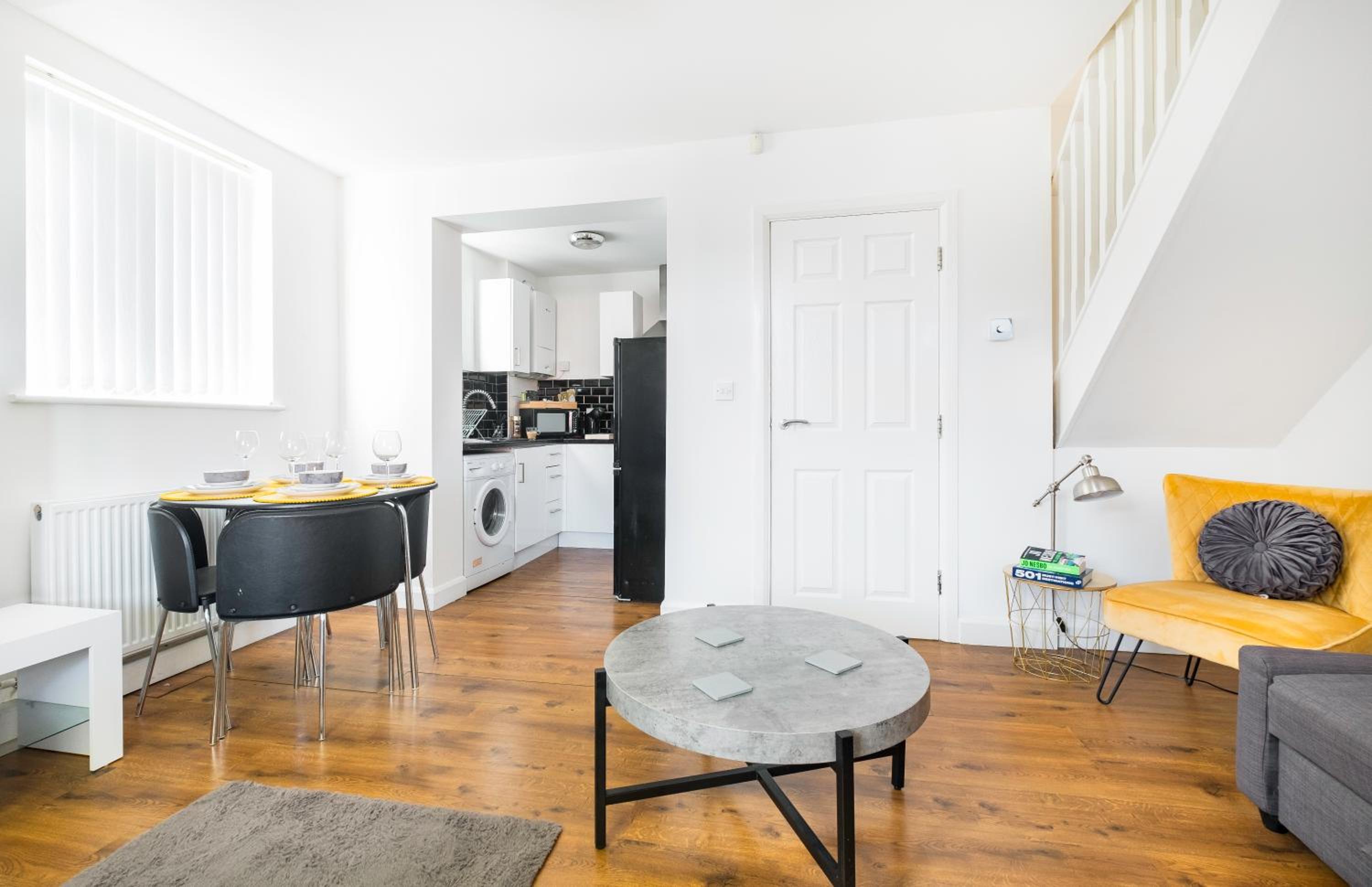 One-Bedroom Apartment - Photo 20