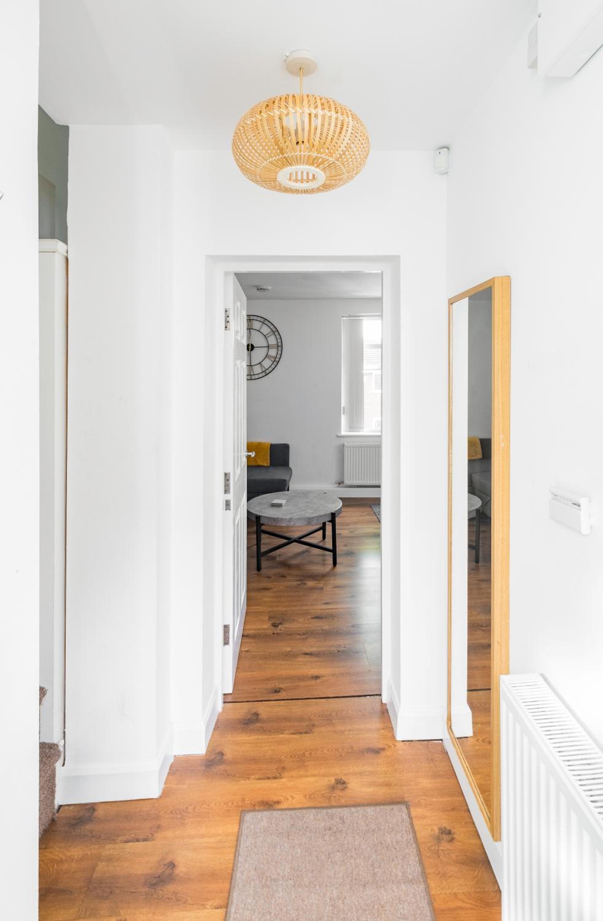 One-Bedroom Apartment - Photo 3