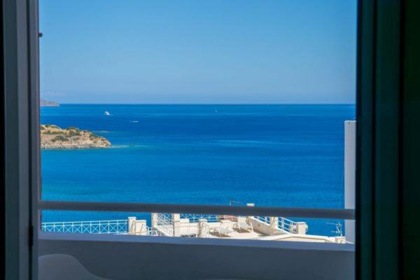 One-Bedroom Apartment with Sea View
