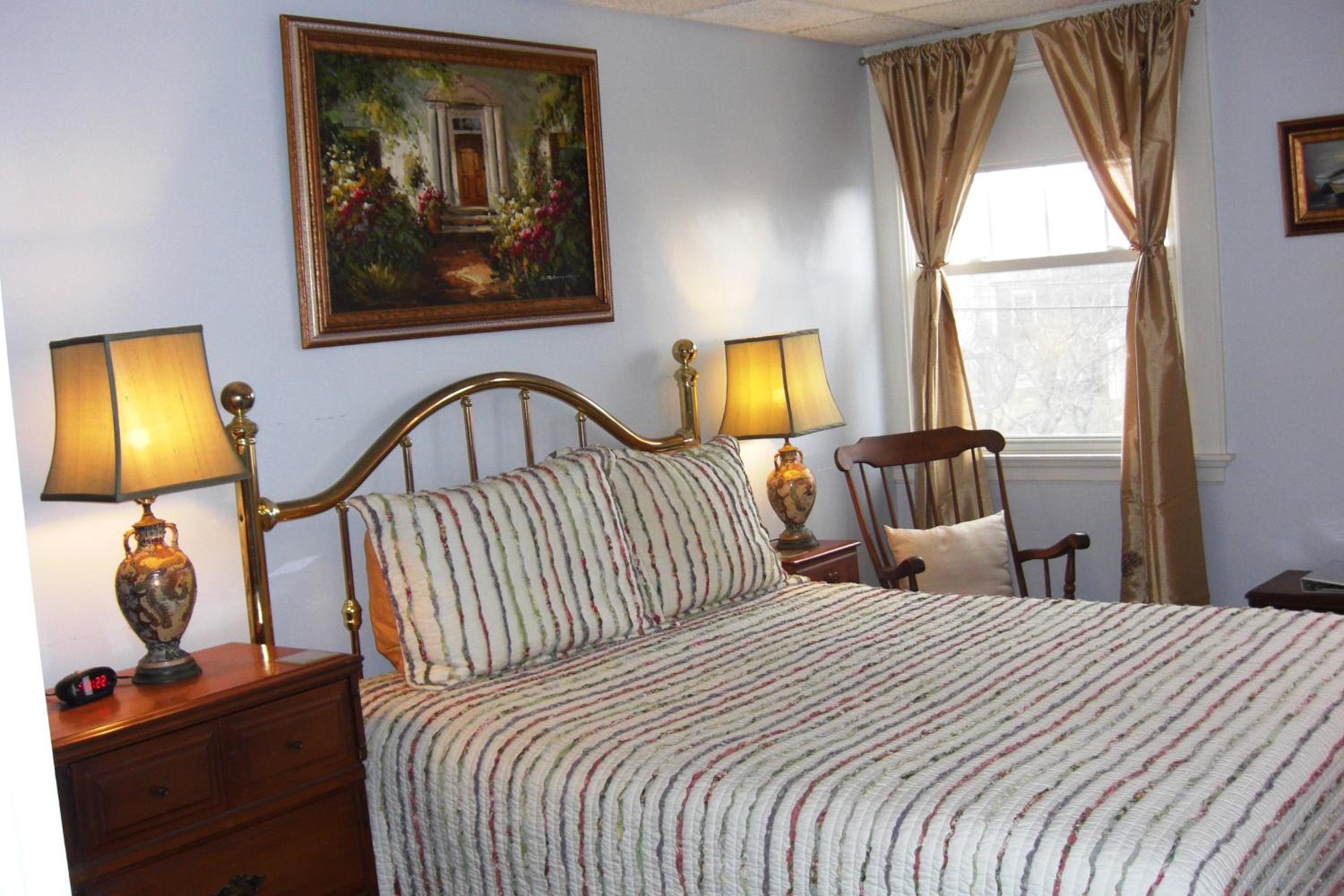 Queen Suite With Sofa Bed photo 1