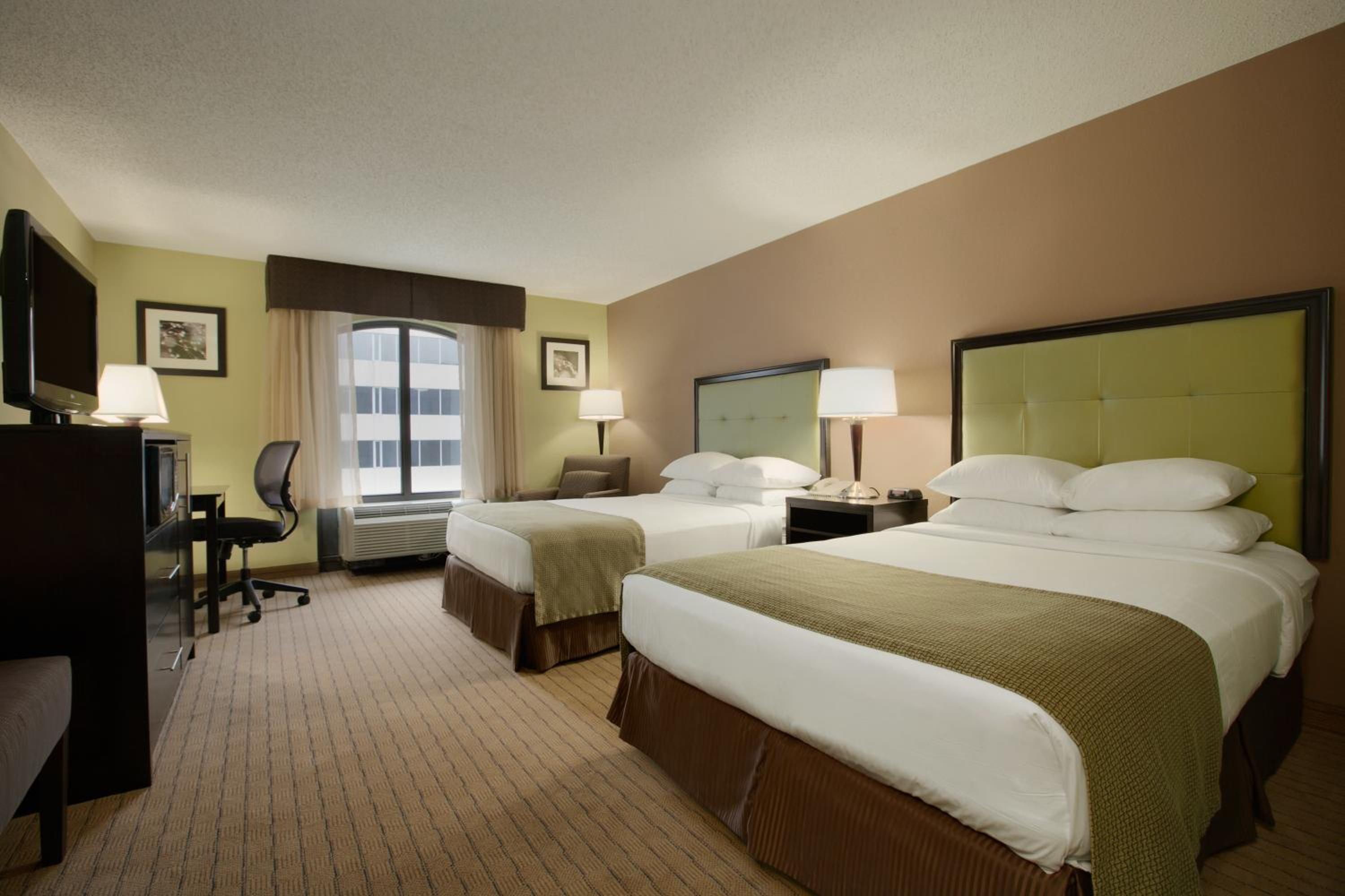 Room with Two Double Beds - Non-Smoking - Photo 2