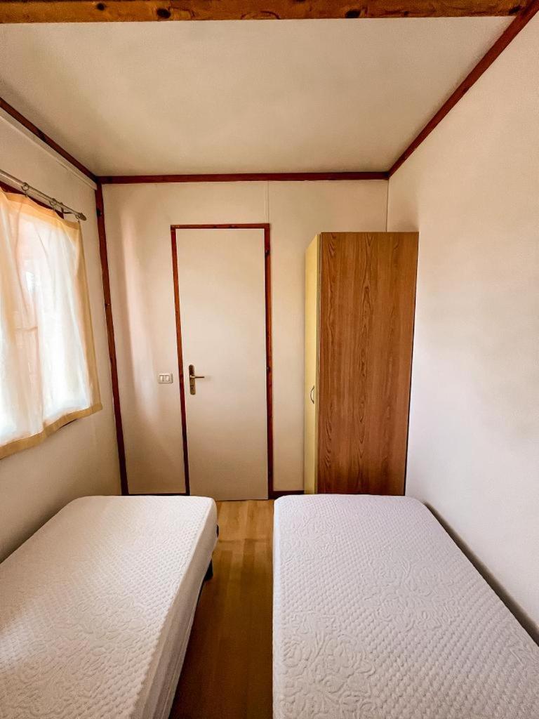 Mobile Home photo 1