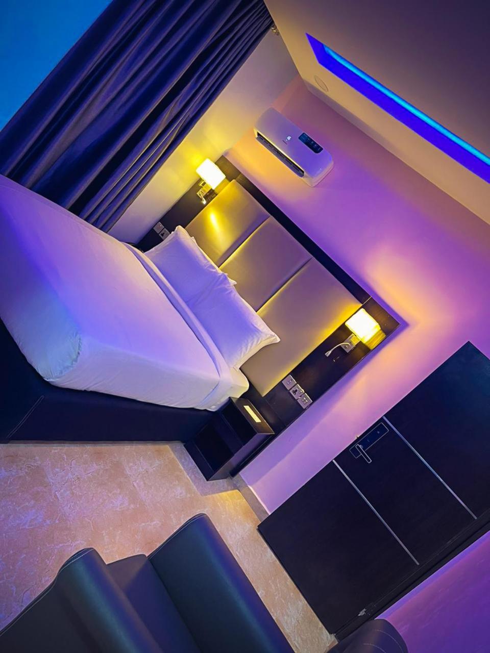 Deluxe Queen Room photo 2