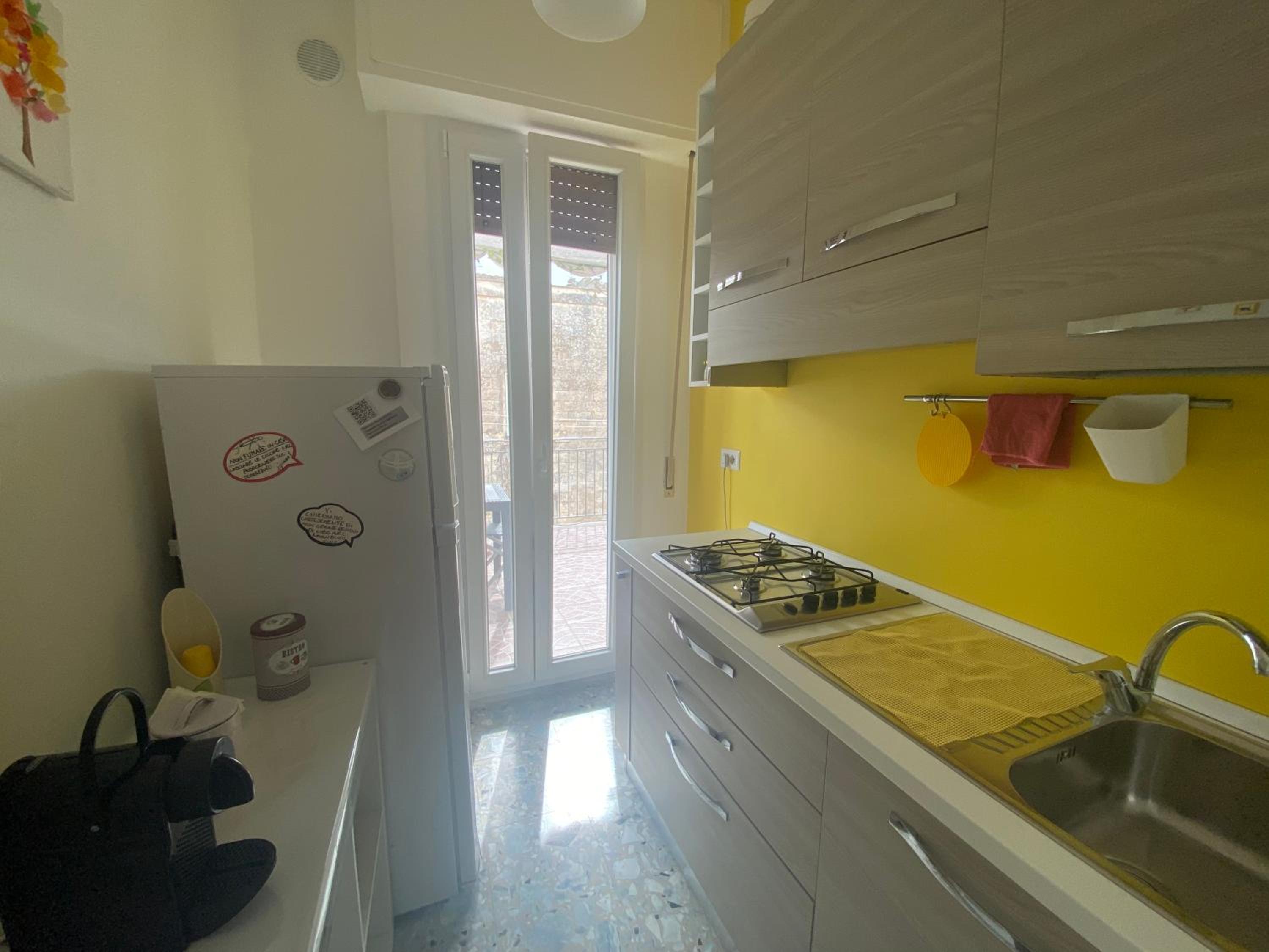 One-Bedroom House - Photo 27