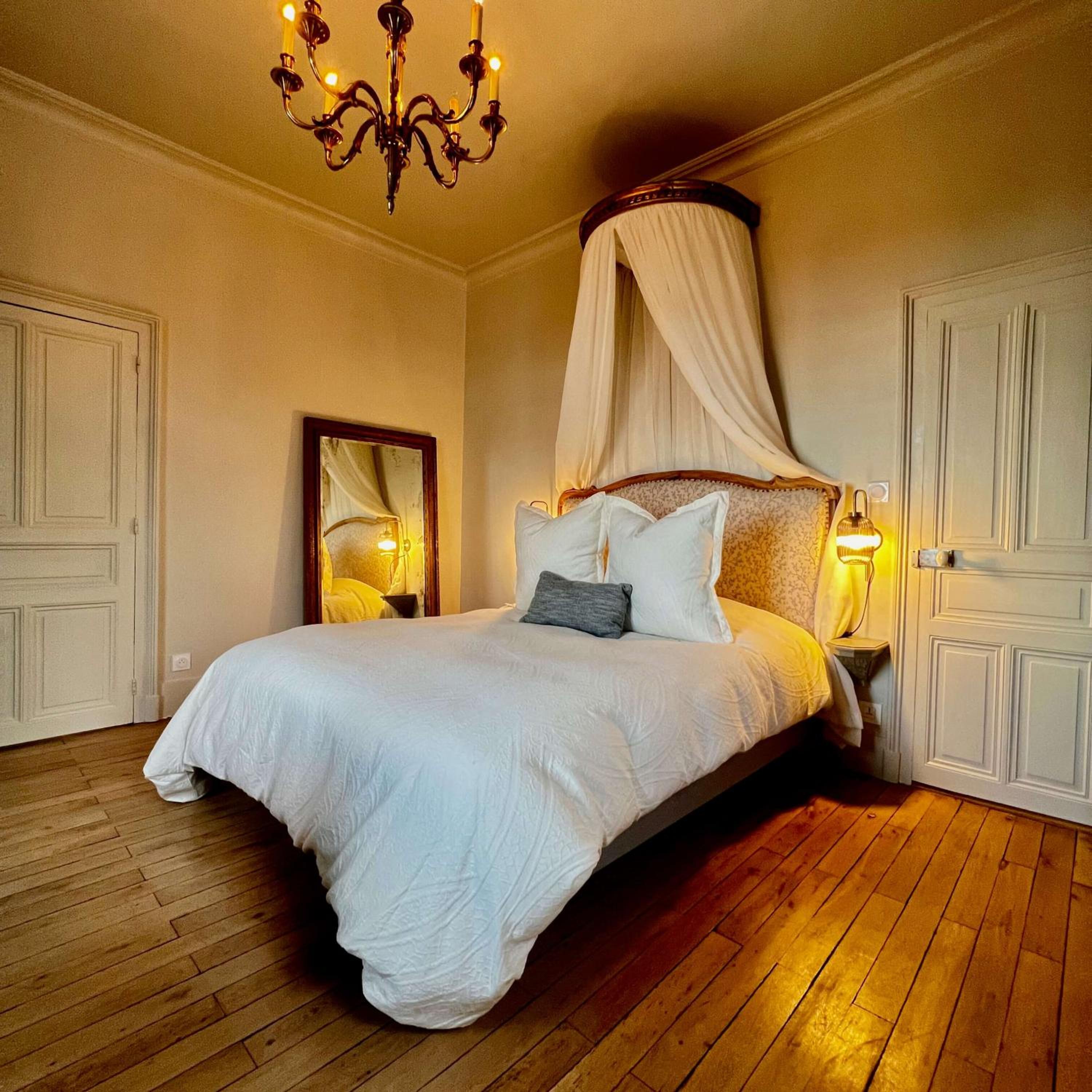 Queen Room with Garden View
