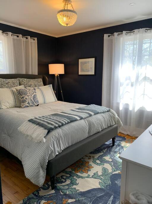 Three-Bedroom House photo 1