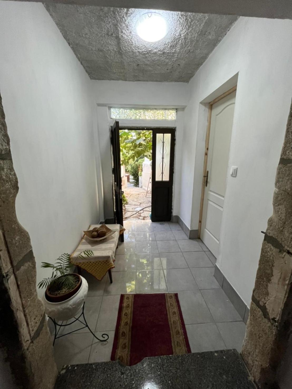 Apartment - Ground Floor photo 2