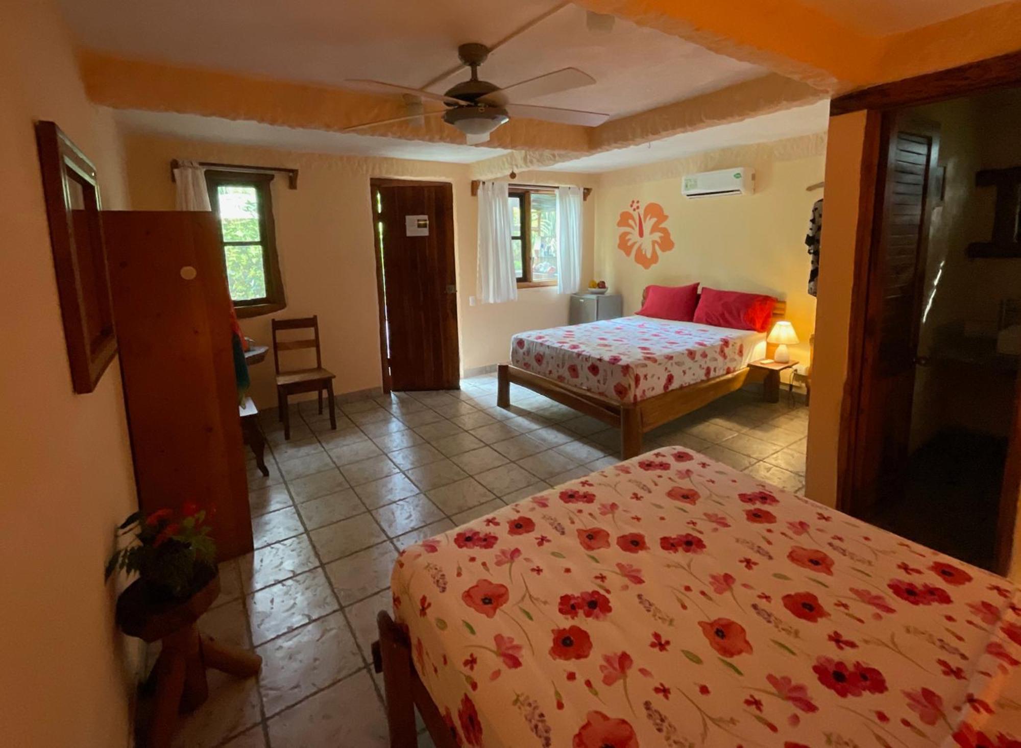 Double or Twin Room with Private Bathroom photo 2