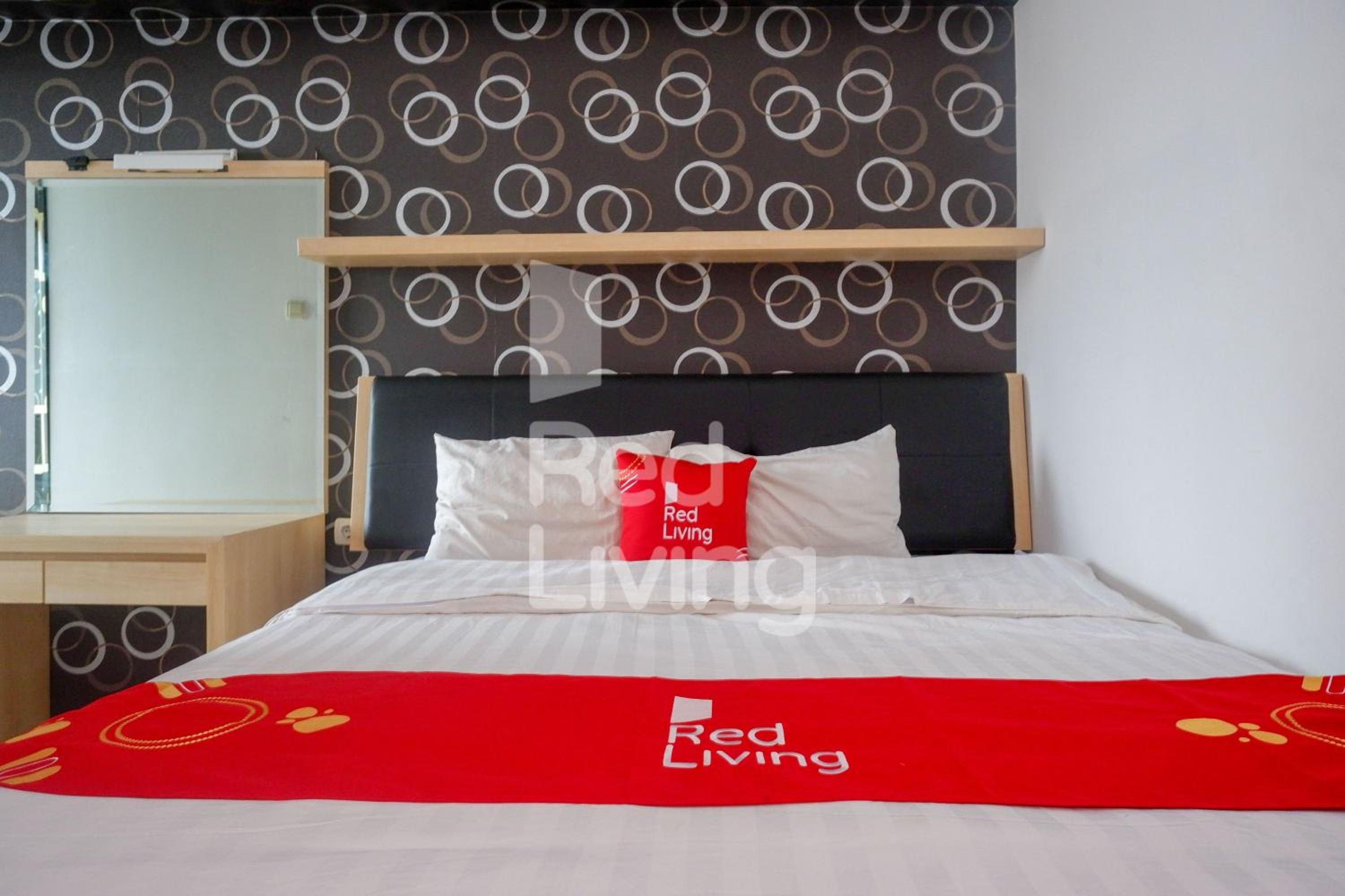 Two-Bedroom Apartment - Photo 12