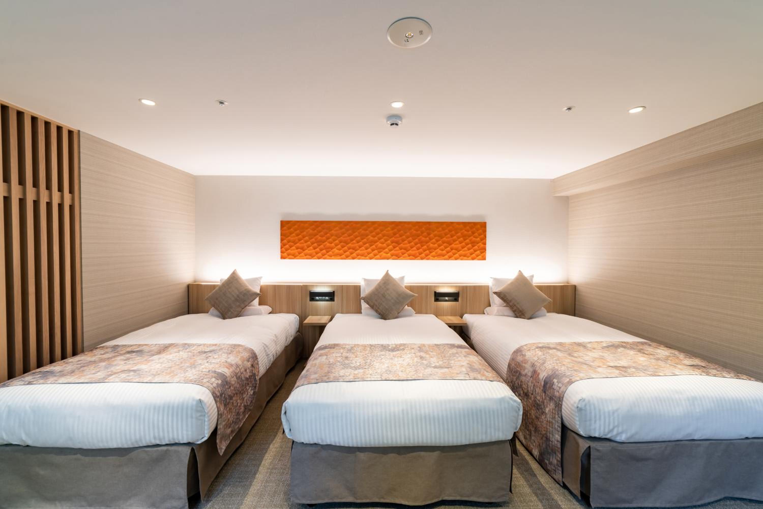 Superior Triple Room - Non-Smoking photo 3