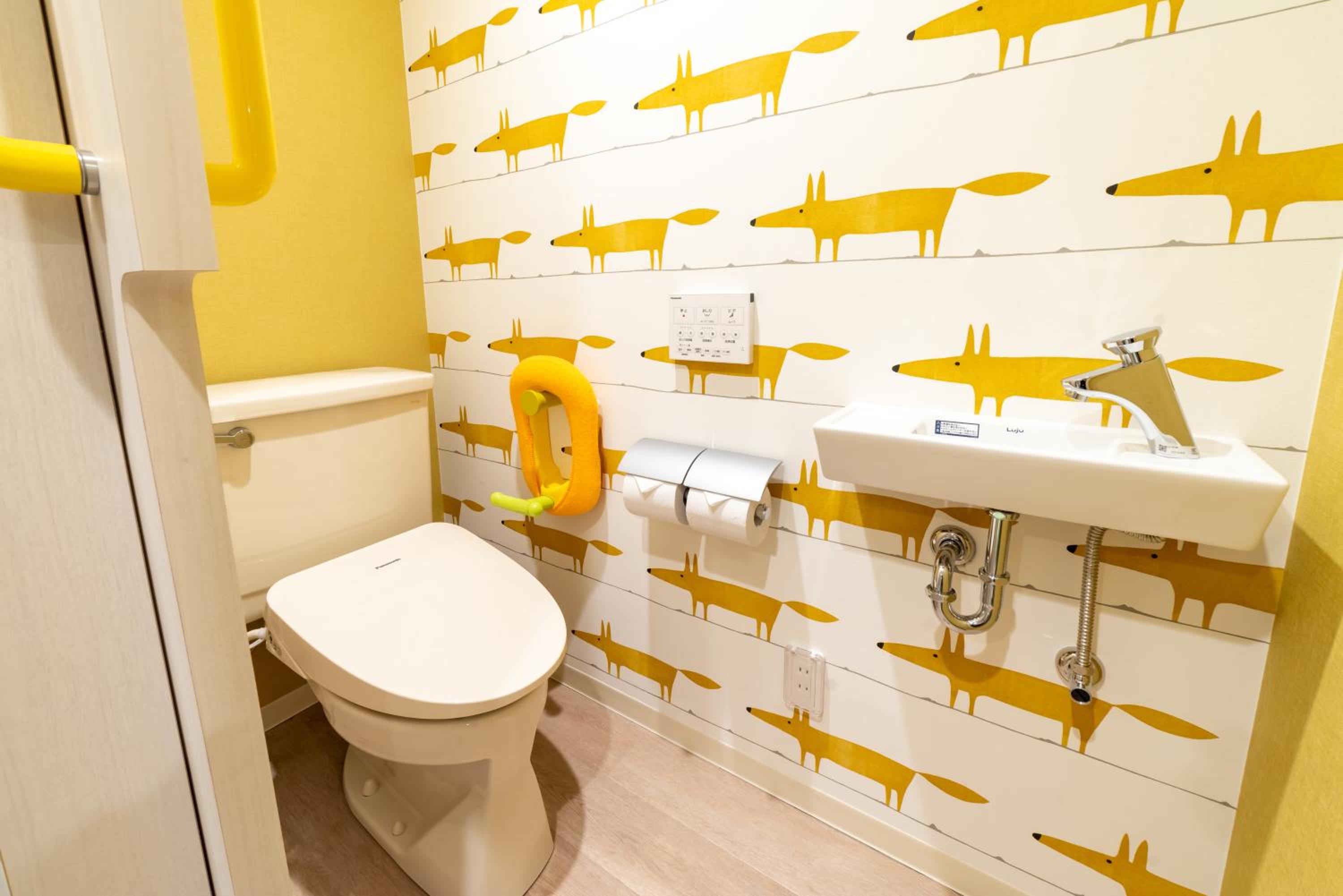 Deluxe Room - Baby-Friendly - Non-Smoking photo 2
