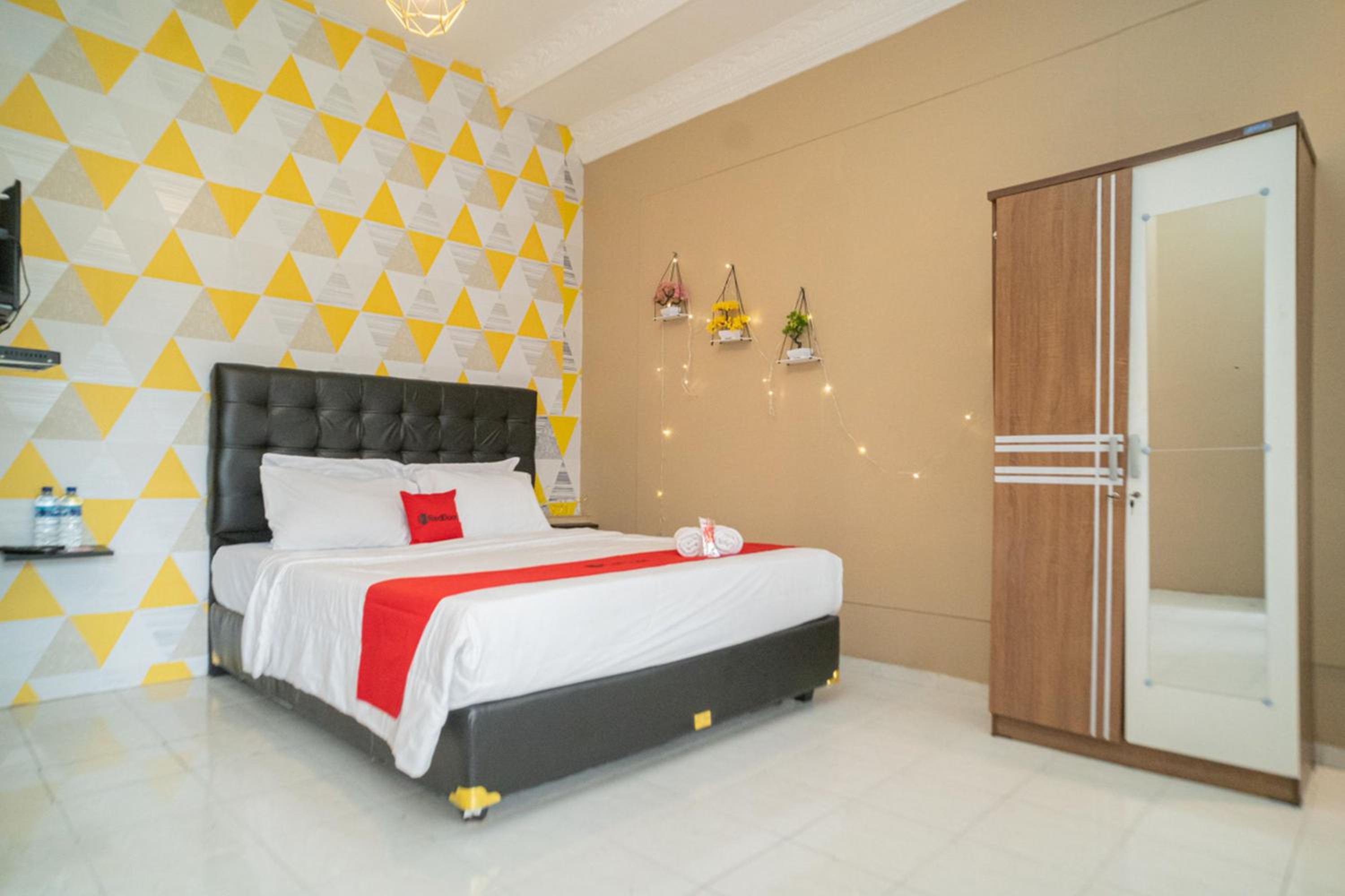 Deluxe Room - Photo 3