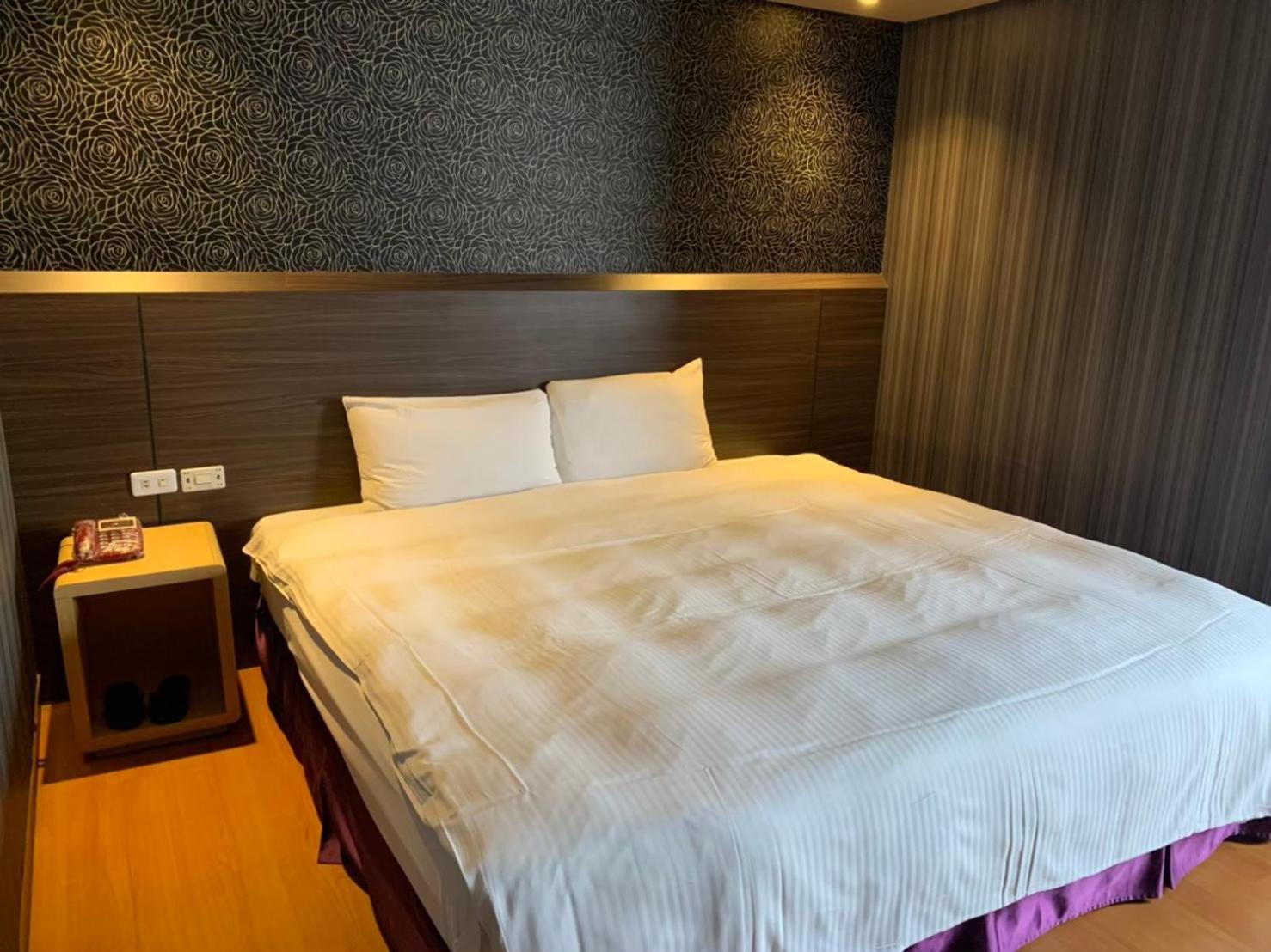No Windows Economy Double Room photo 1