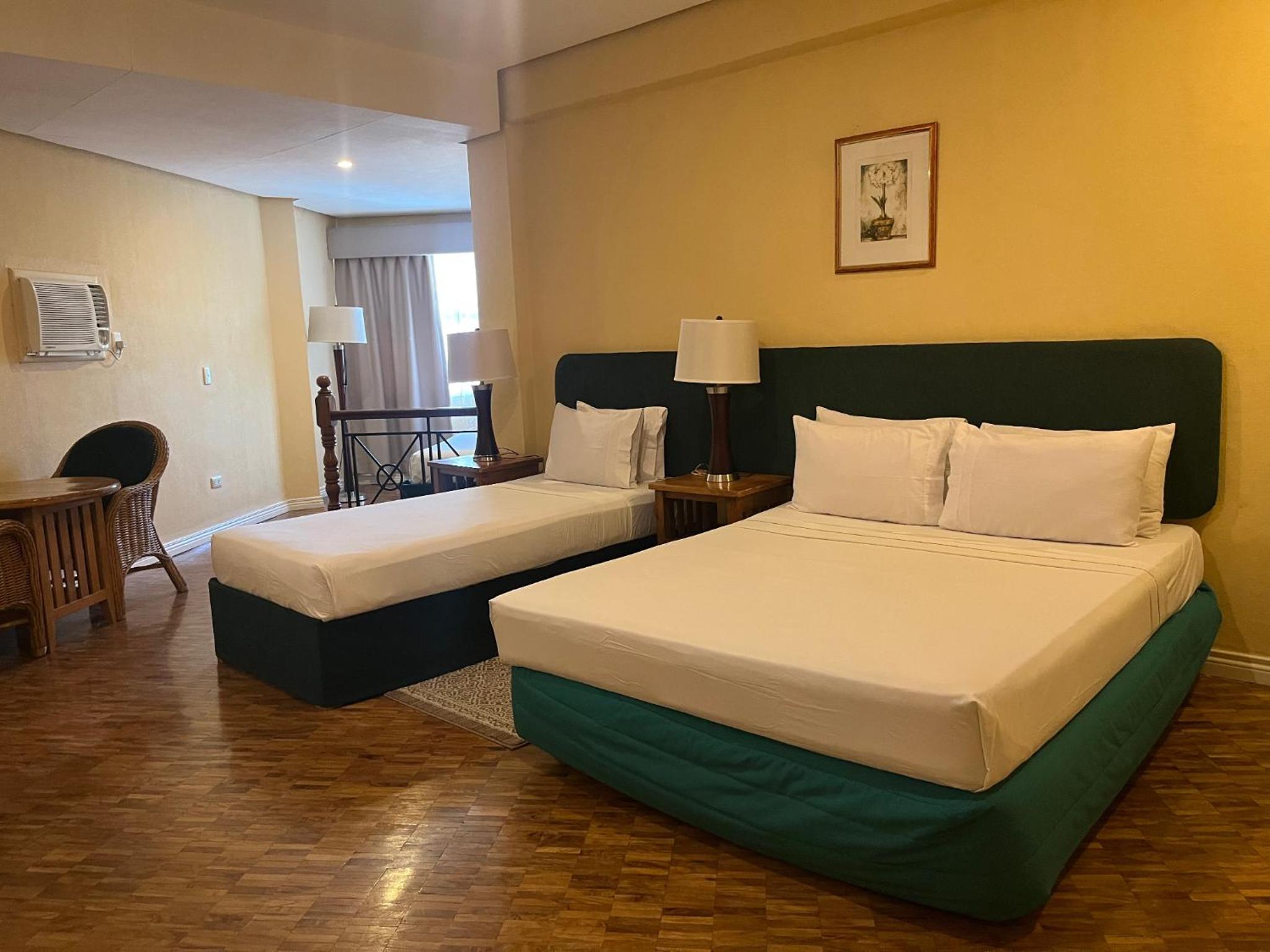 Deluxe Family Room - Photo 8