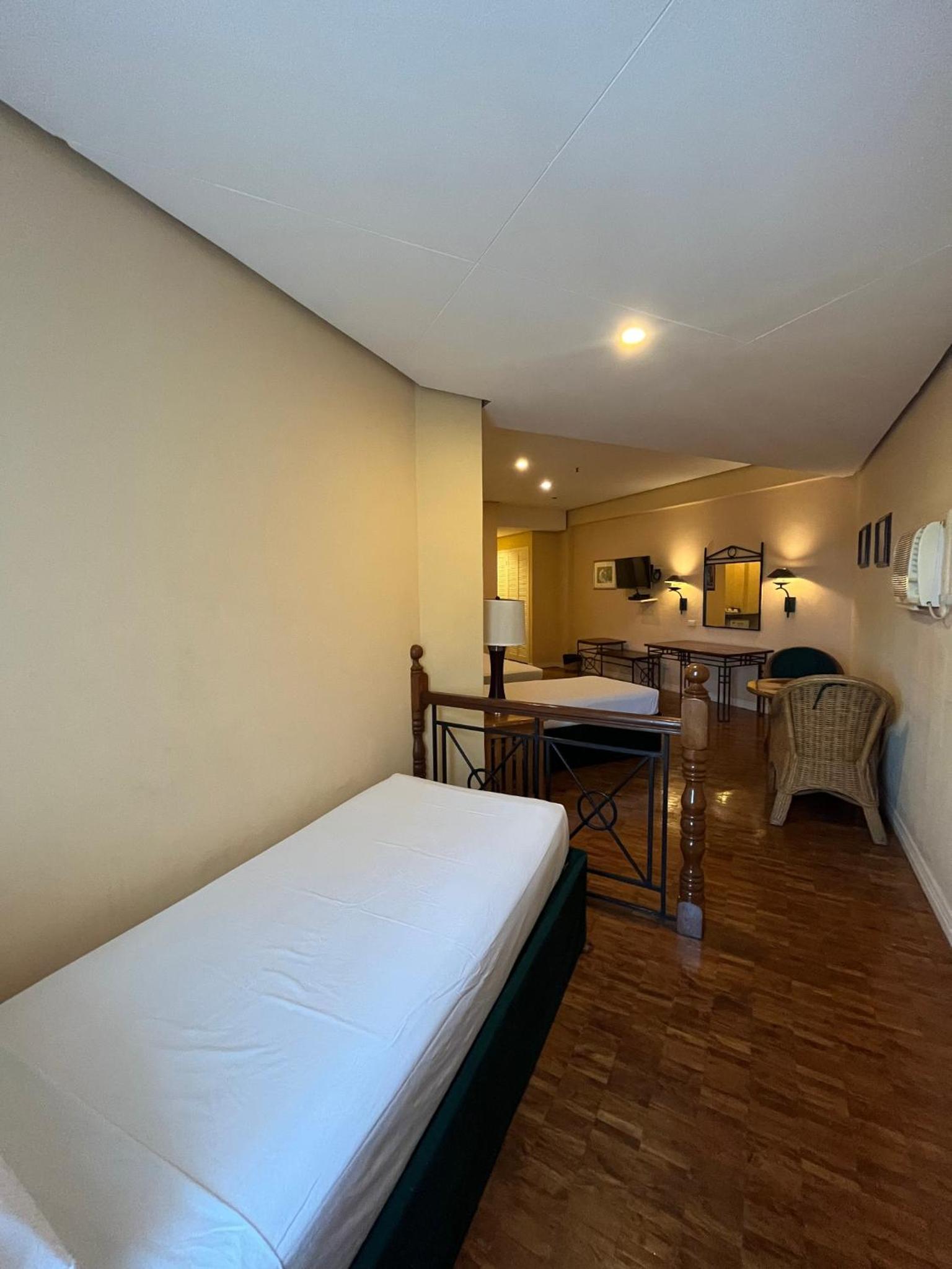 Deluxe Family Room - Photo 4