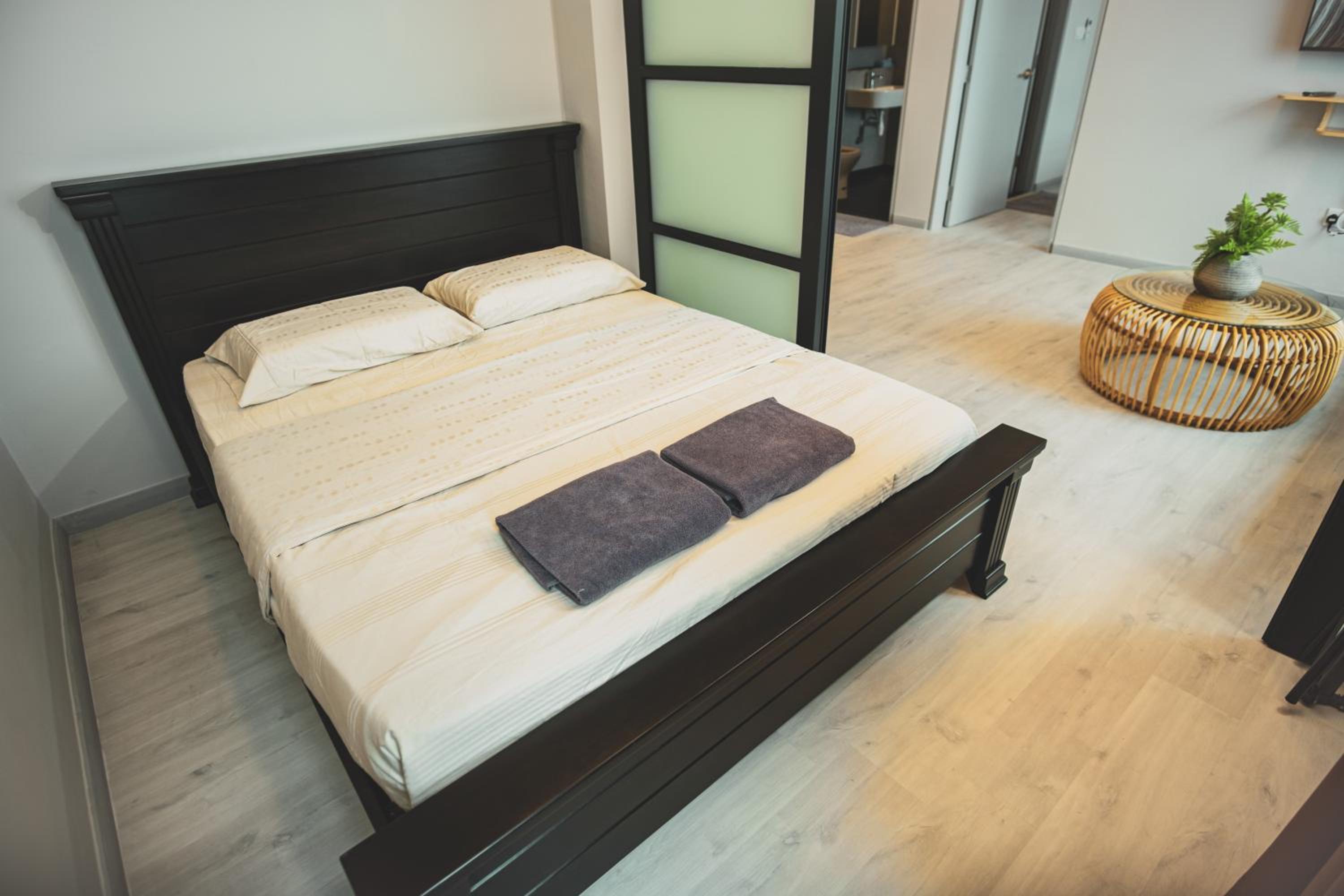 Two-Bedroom Apartment - Photo 24