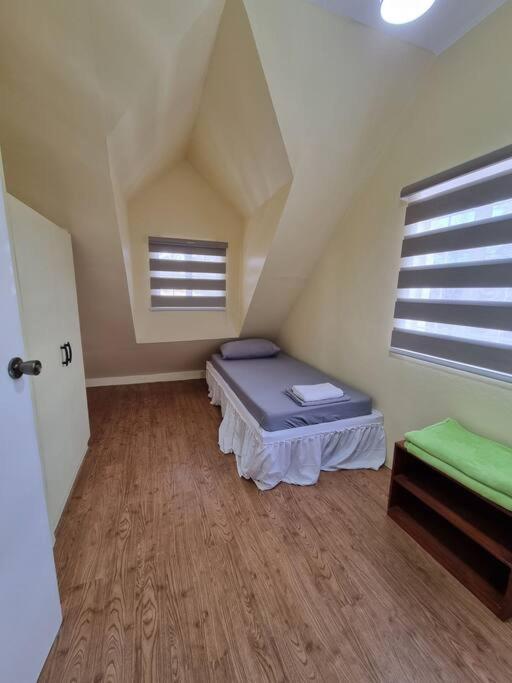 Three-Bedroom House photo 2