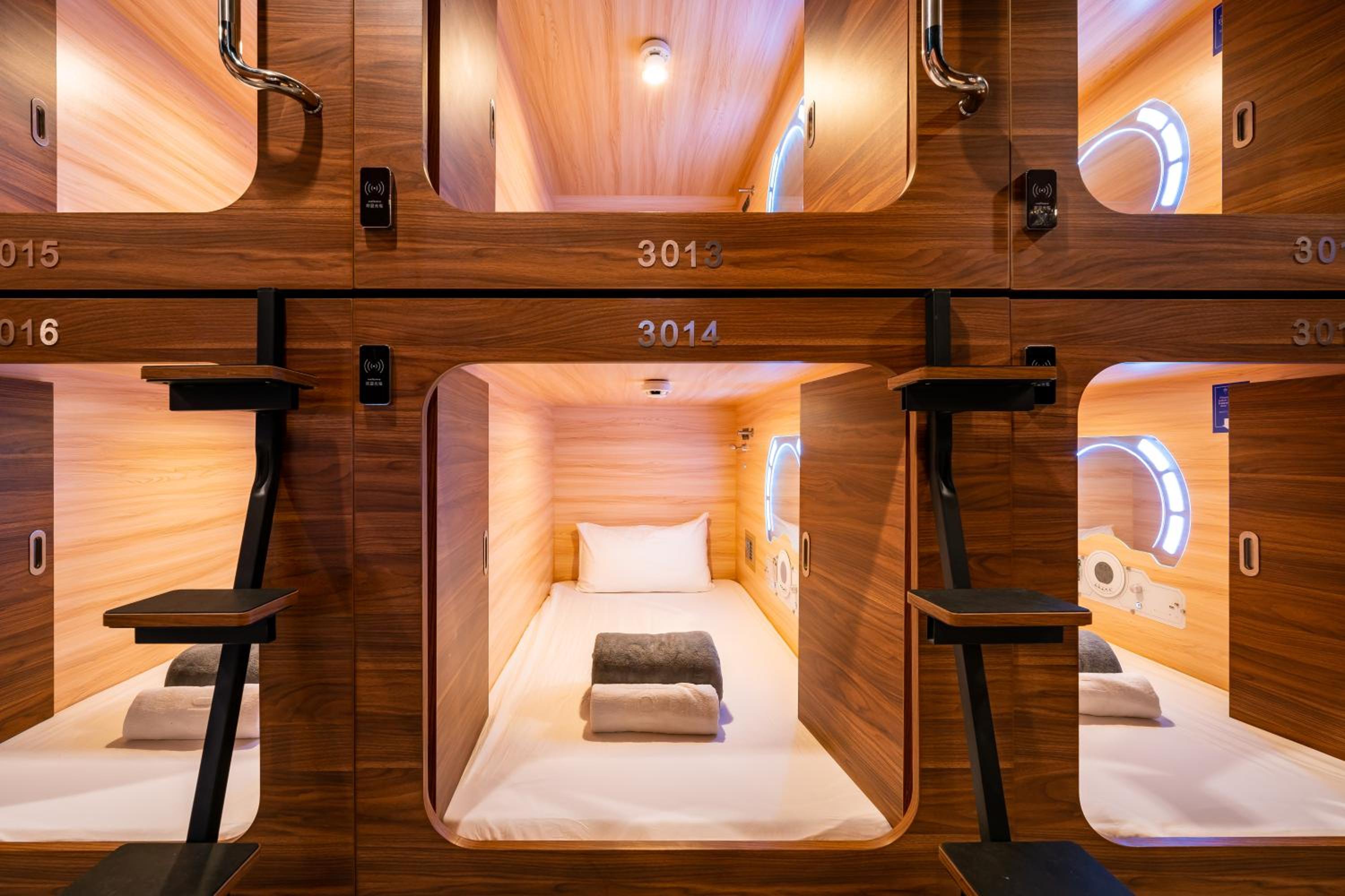 Single Bed in Female Dormitory Room photo 3