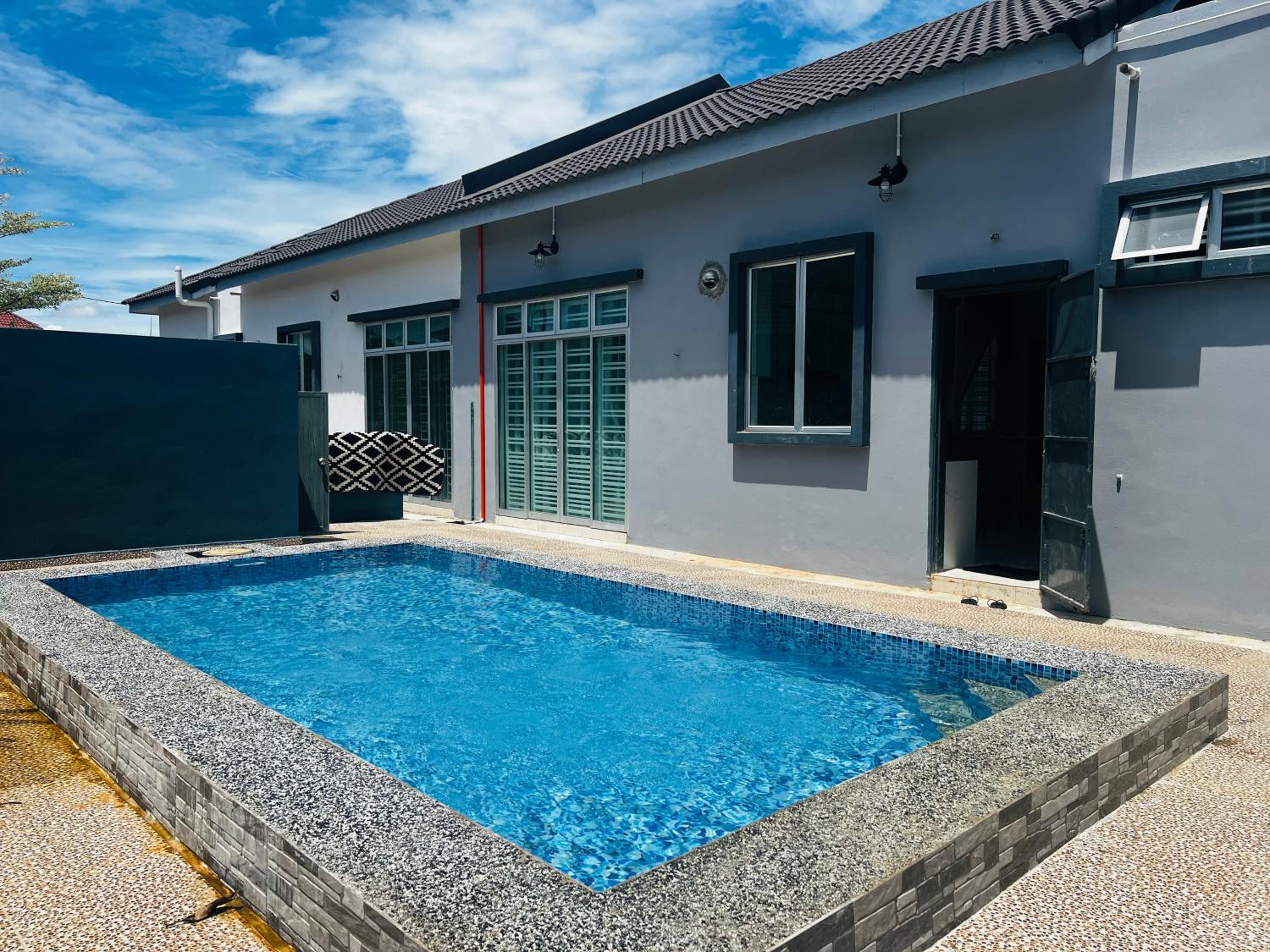 Three-Bedroom House photo 1