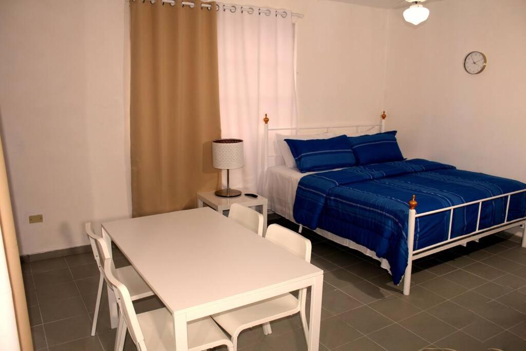 King Studio with Sofa Bed