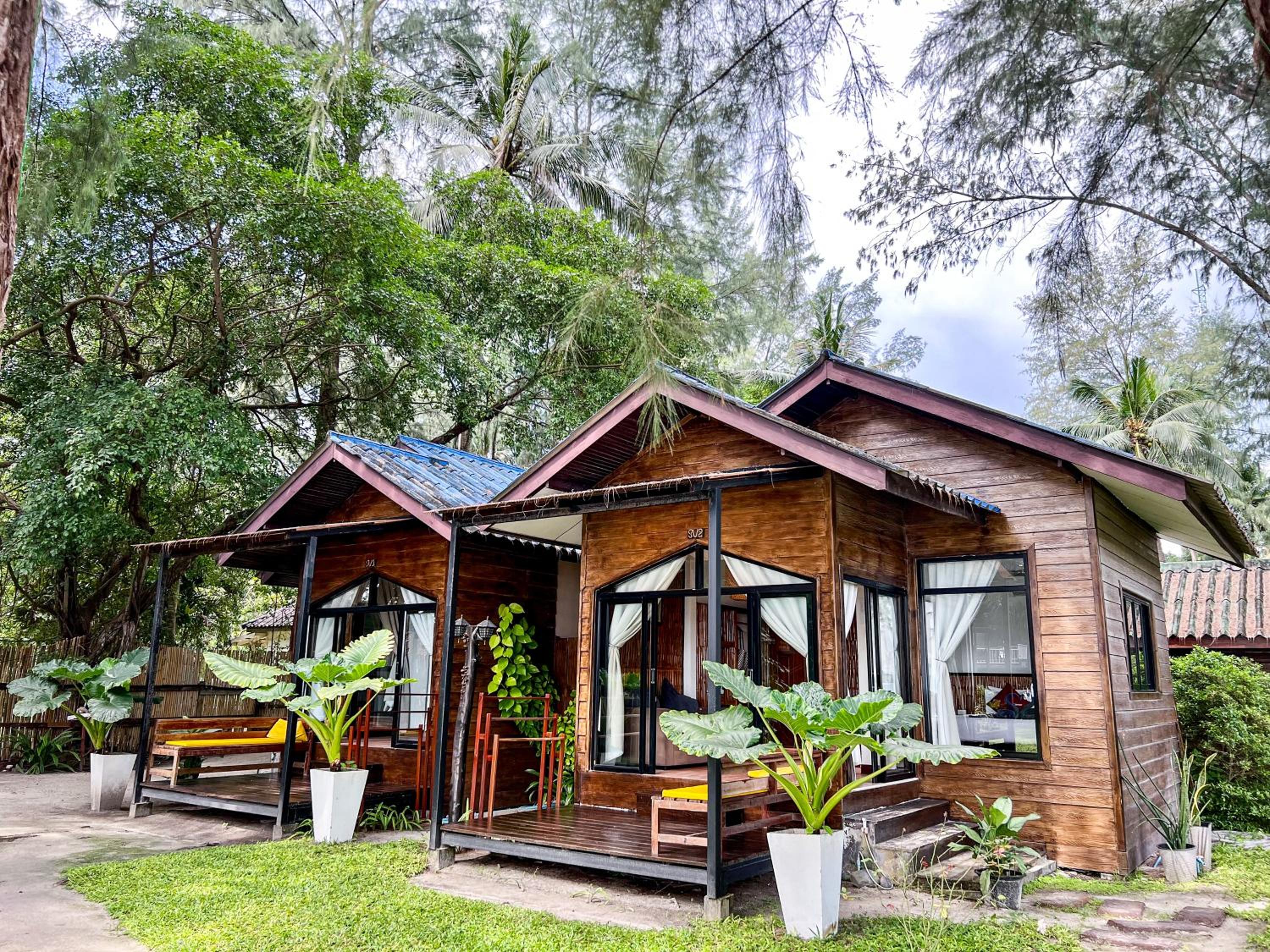 Bungalow with Sea View - Photo 23