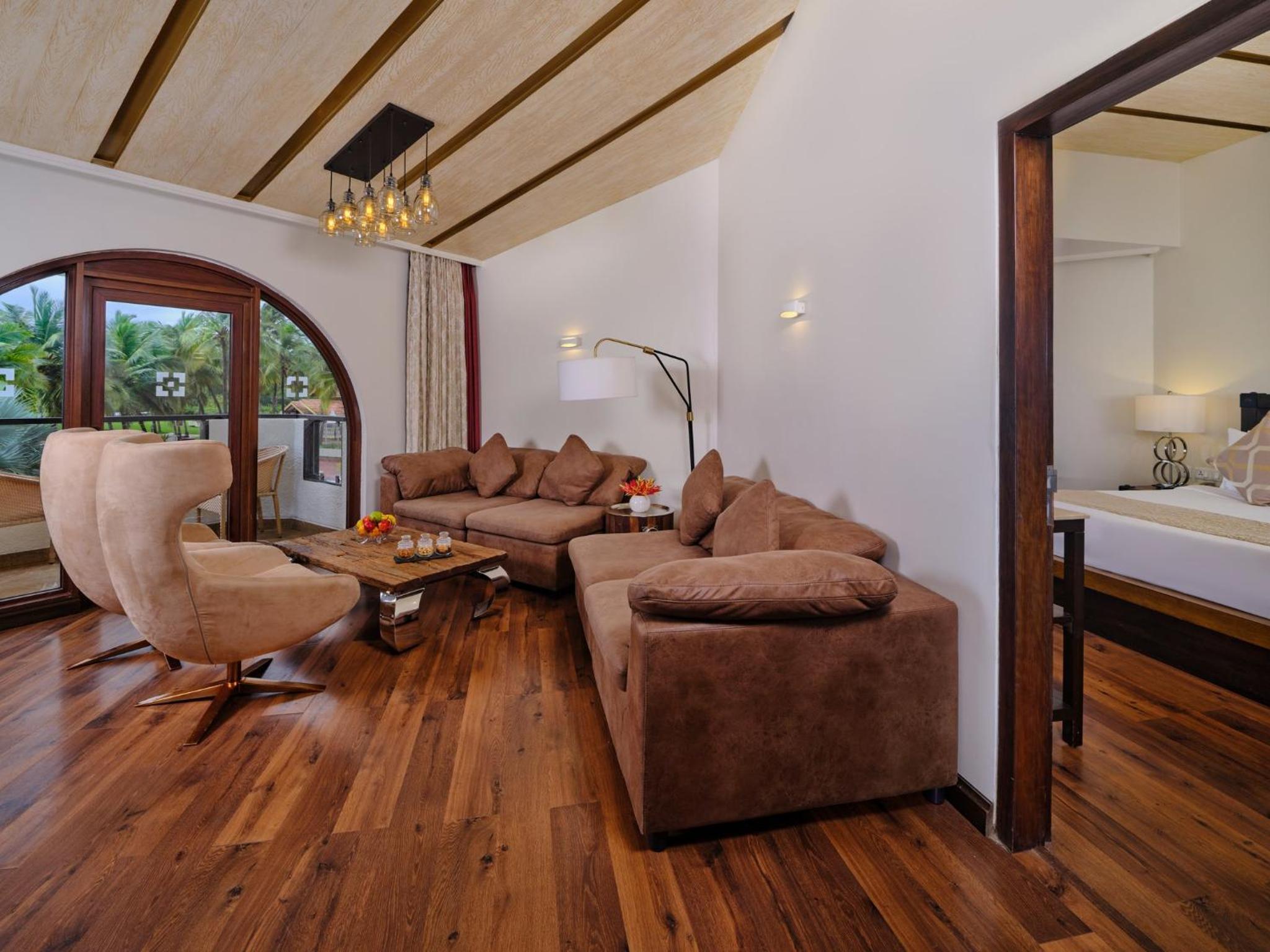 King Suite - Photo 3