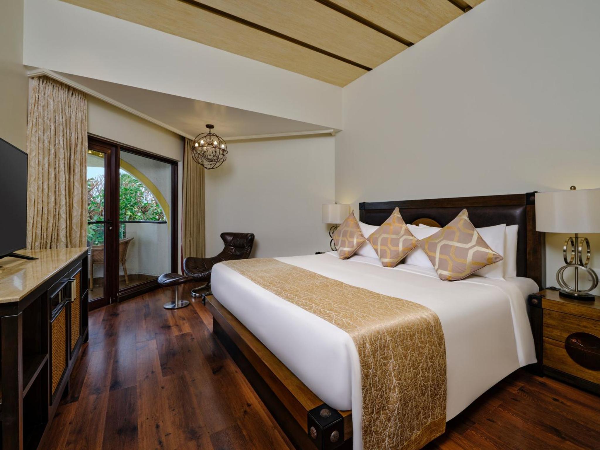 King Suite - Photo 4