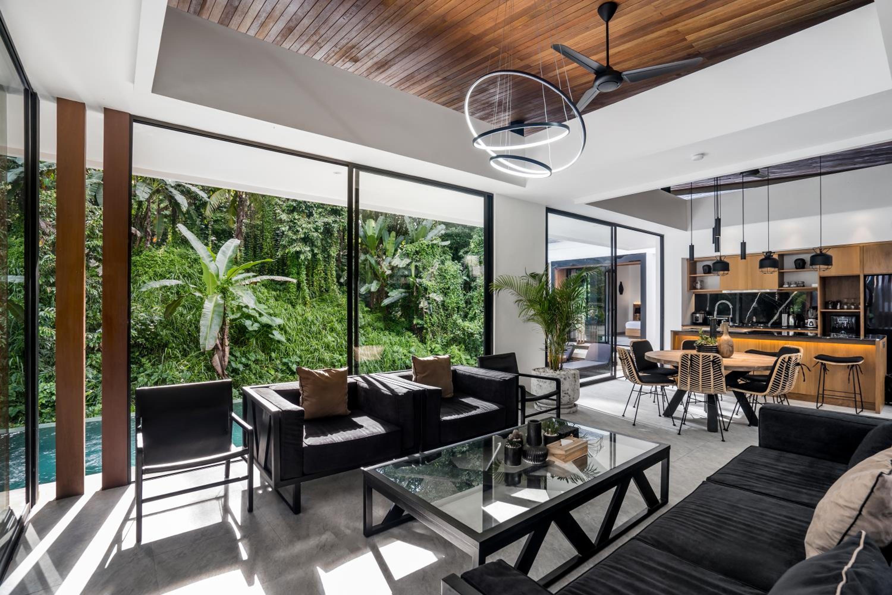 Three-Bedroom Villa - Photo 32