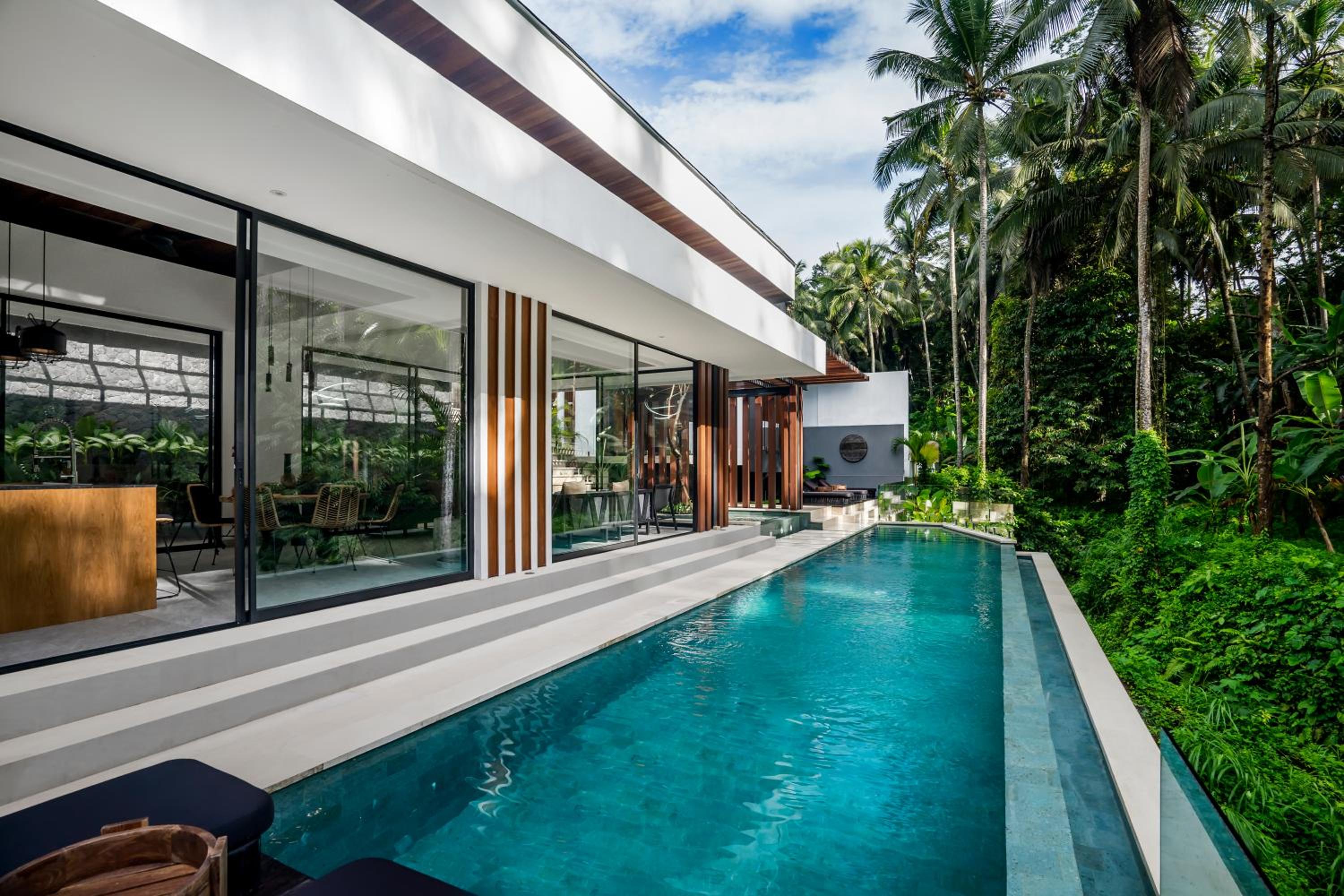 Three-Bedroom Villa - Photo 24