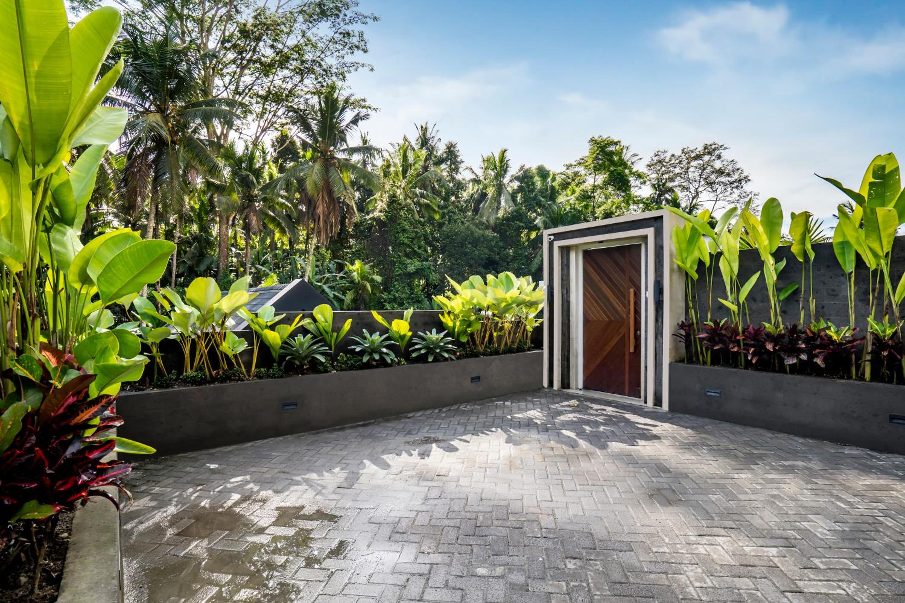Three-Bedroom Villa - Photo 22