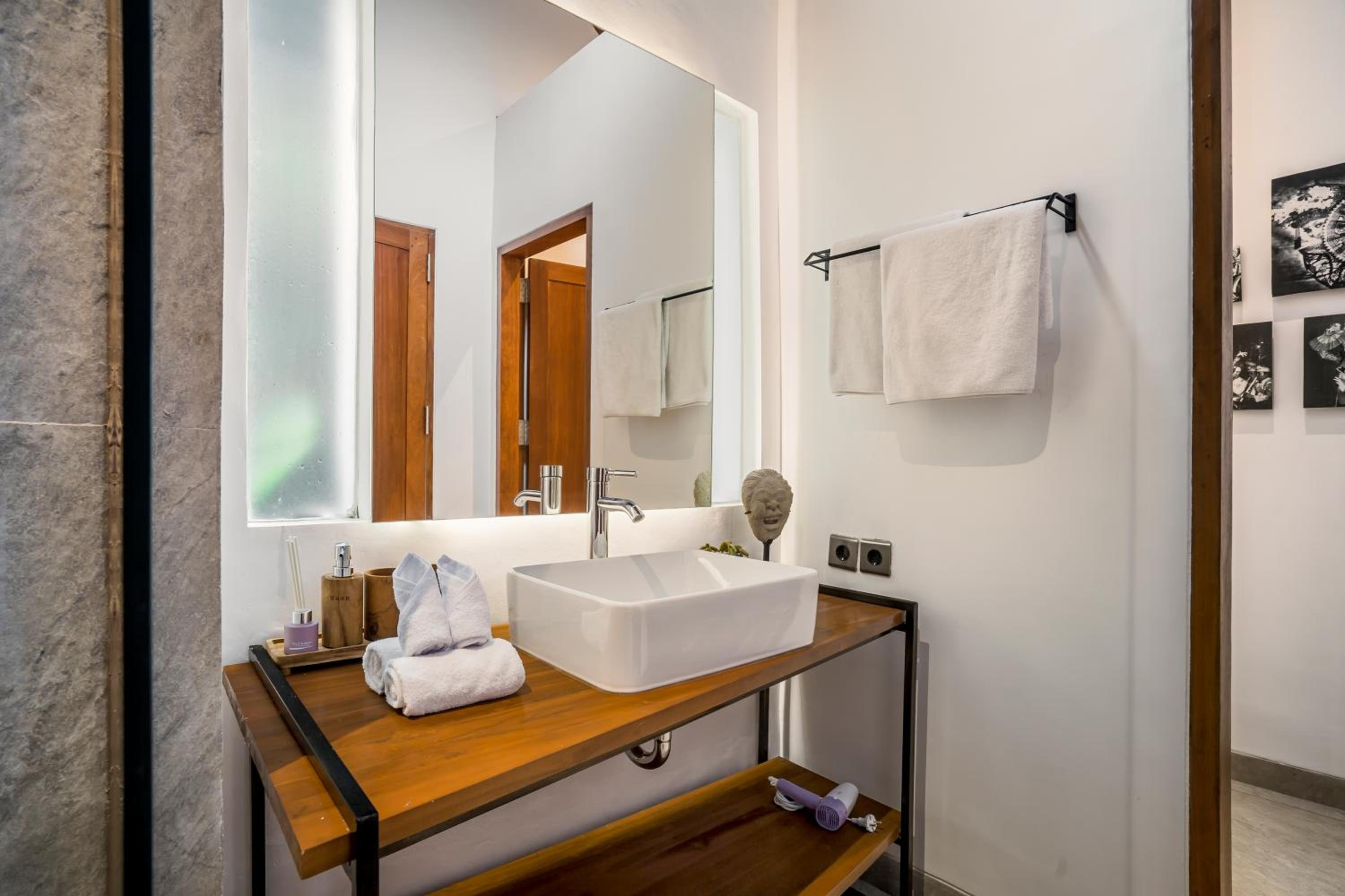 Three-Bedroom Villa - Photo 18