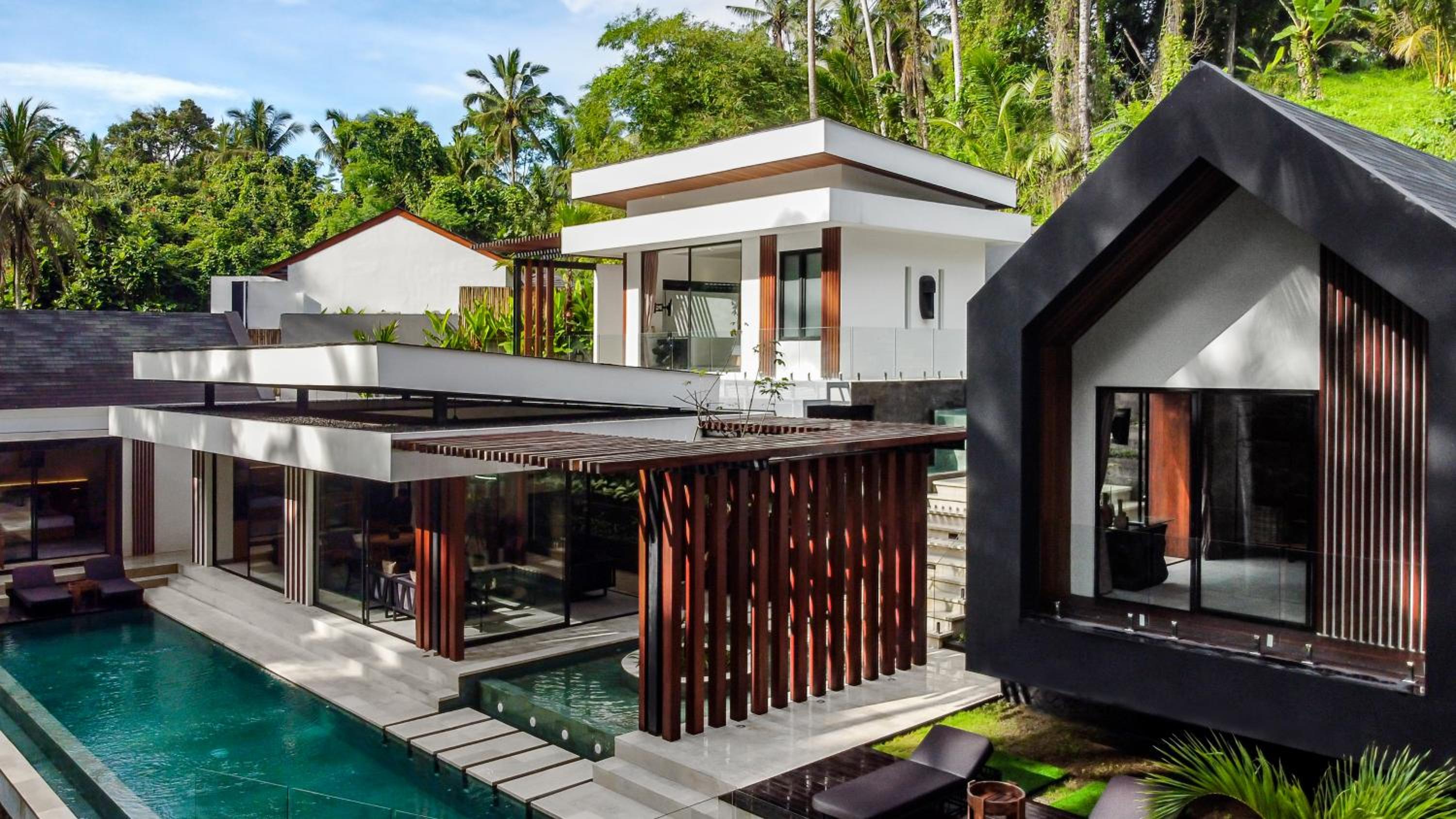 Three-Bedroom Villa - Photo 4