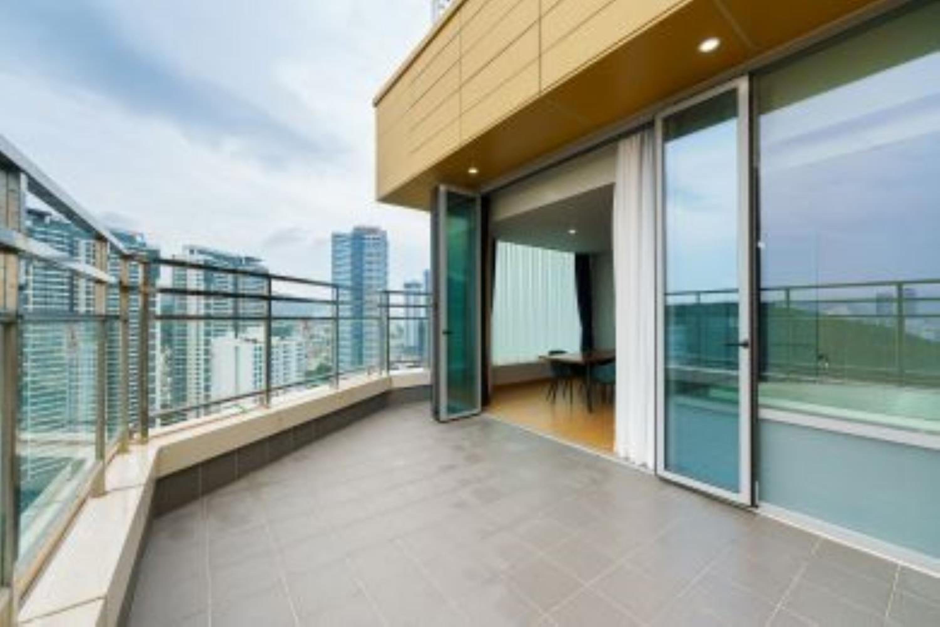Central Suite City - Photo 9