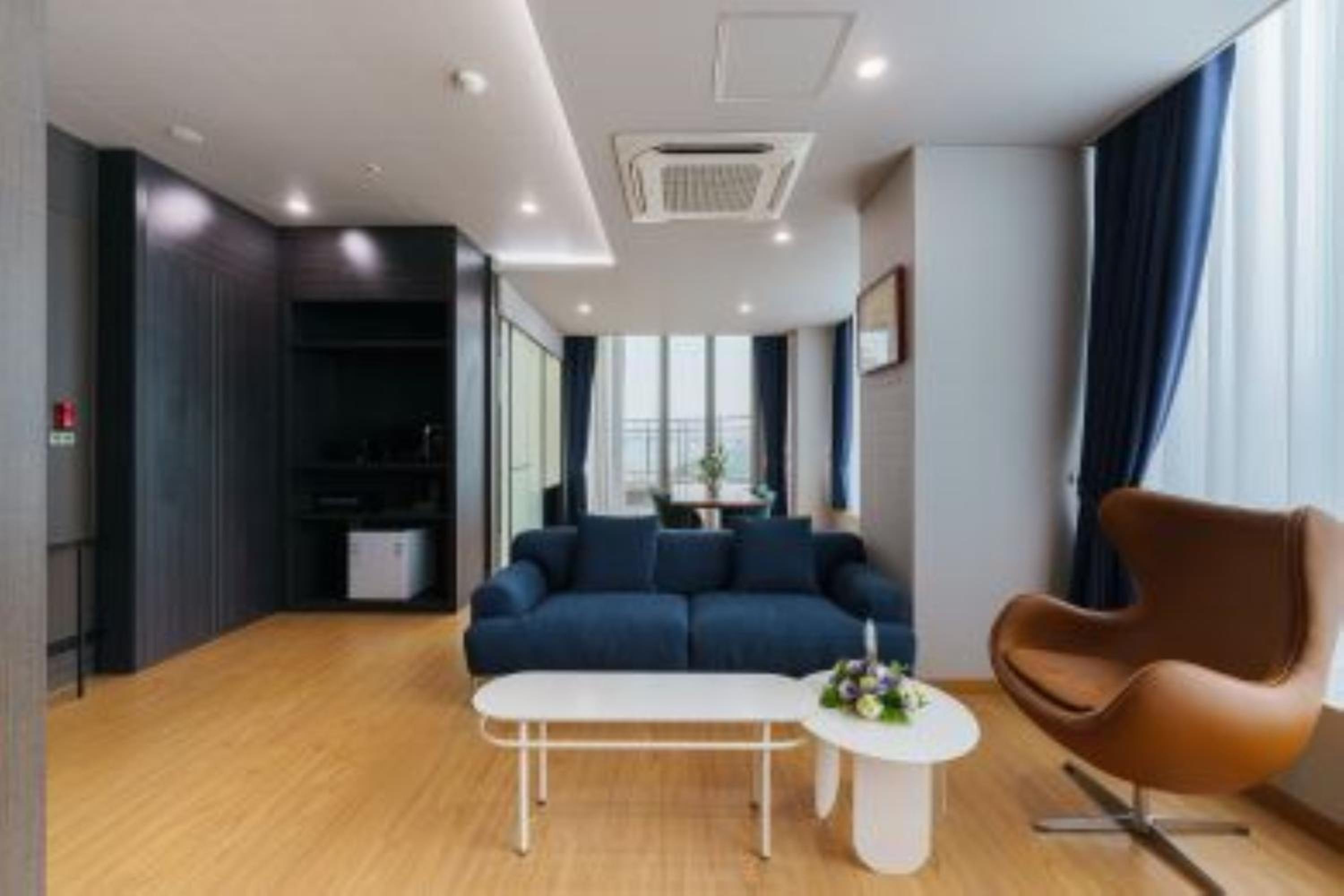 Central Suite City - Photo 7
