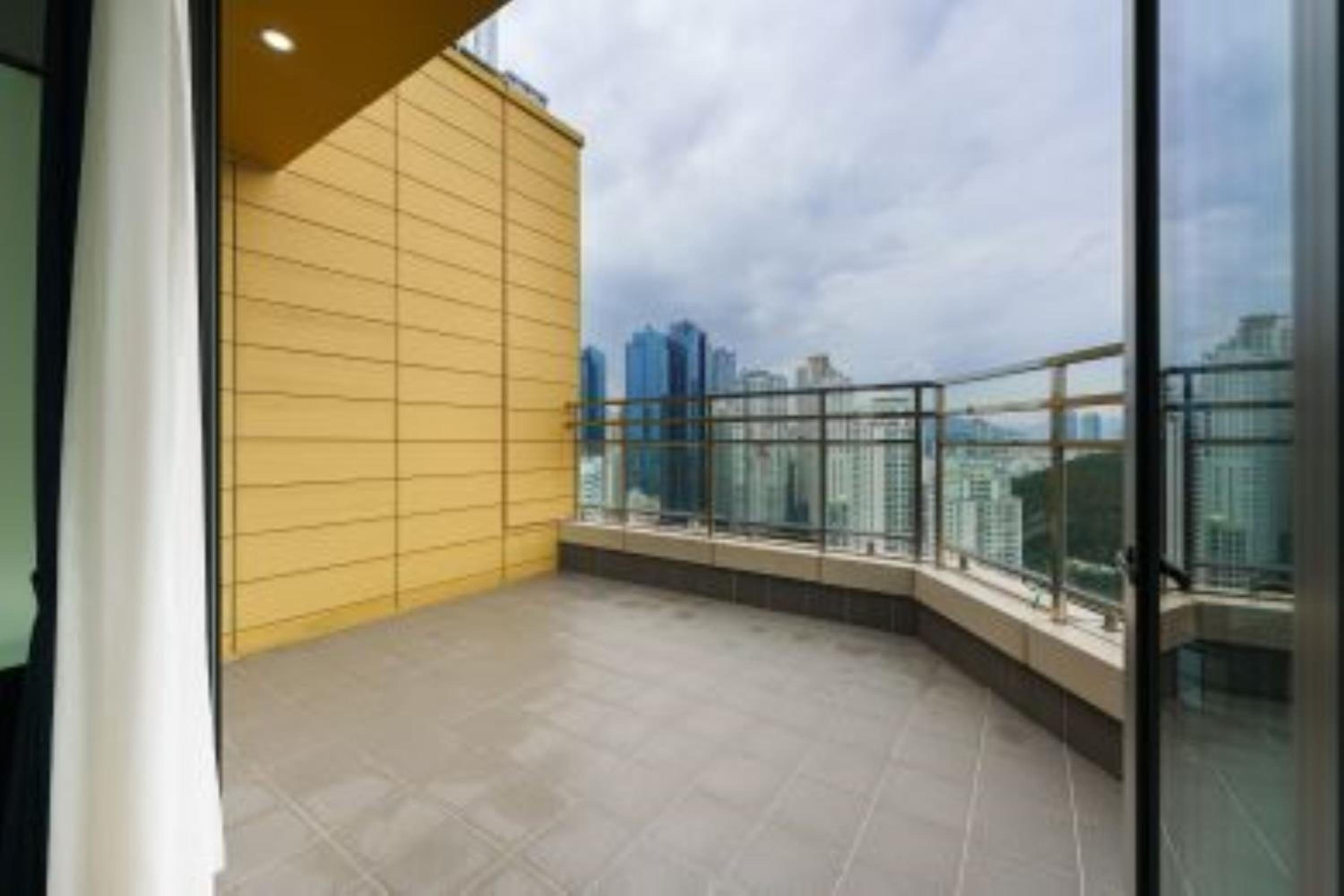 Central Suite City - Photo 6