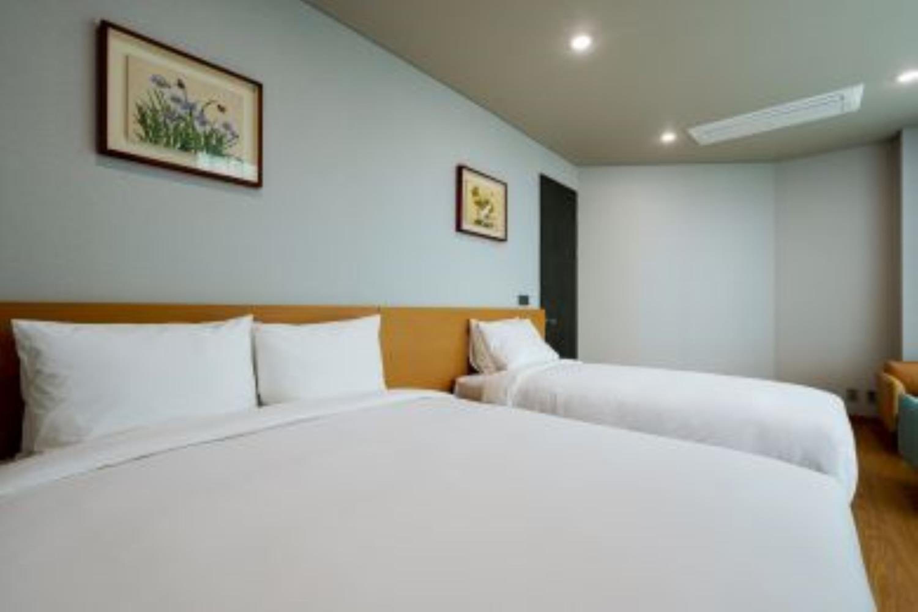 Marine Suite City - Photo 1