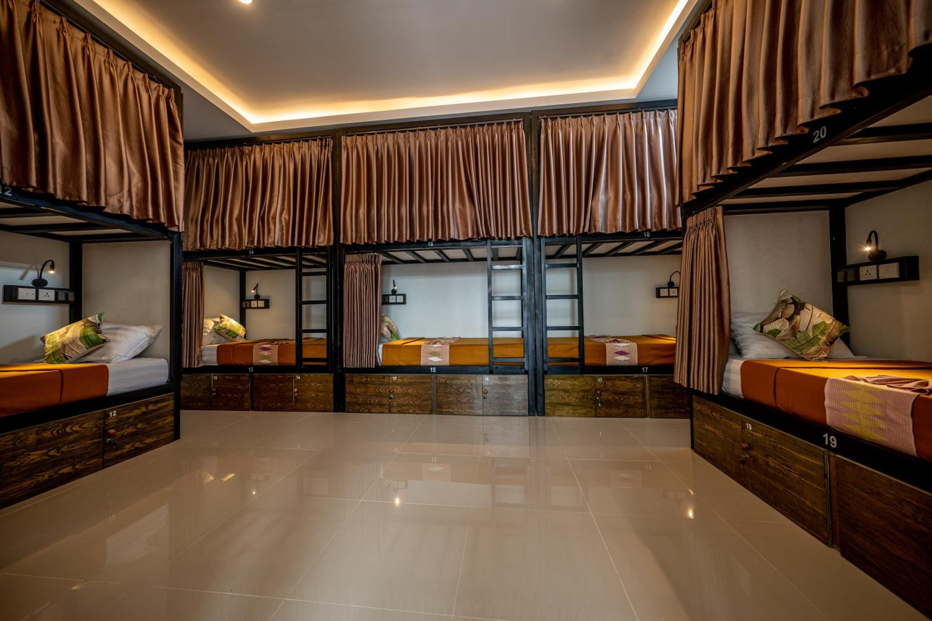 Single Bed in 10-Bed Dormitory Room photo 3