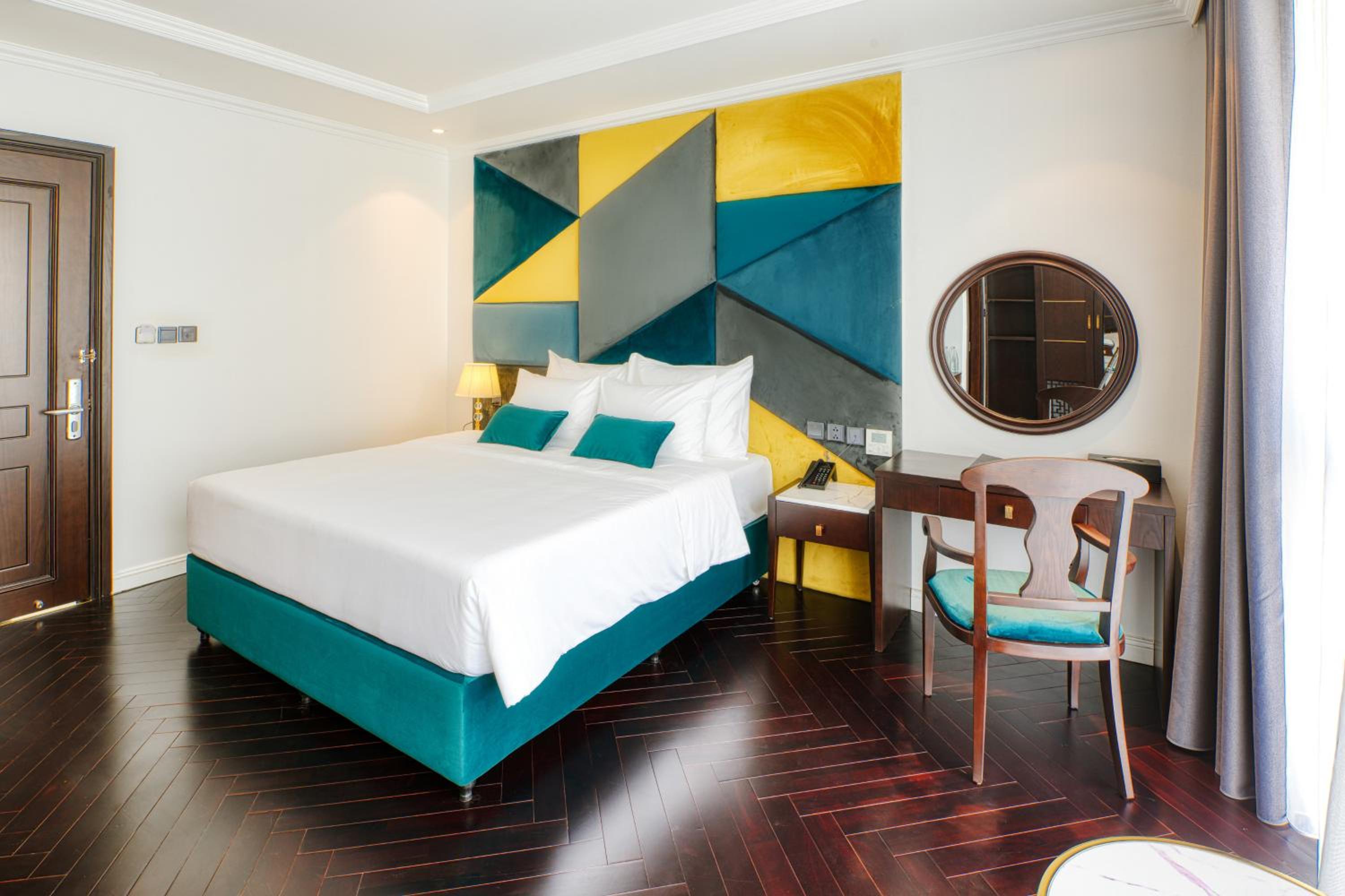 Superior King Room - Photo 1