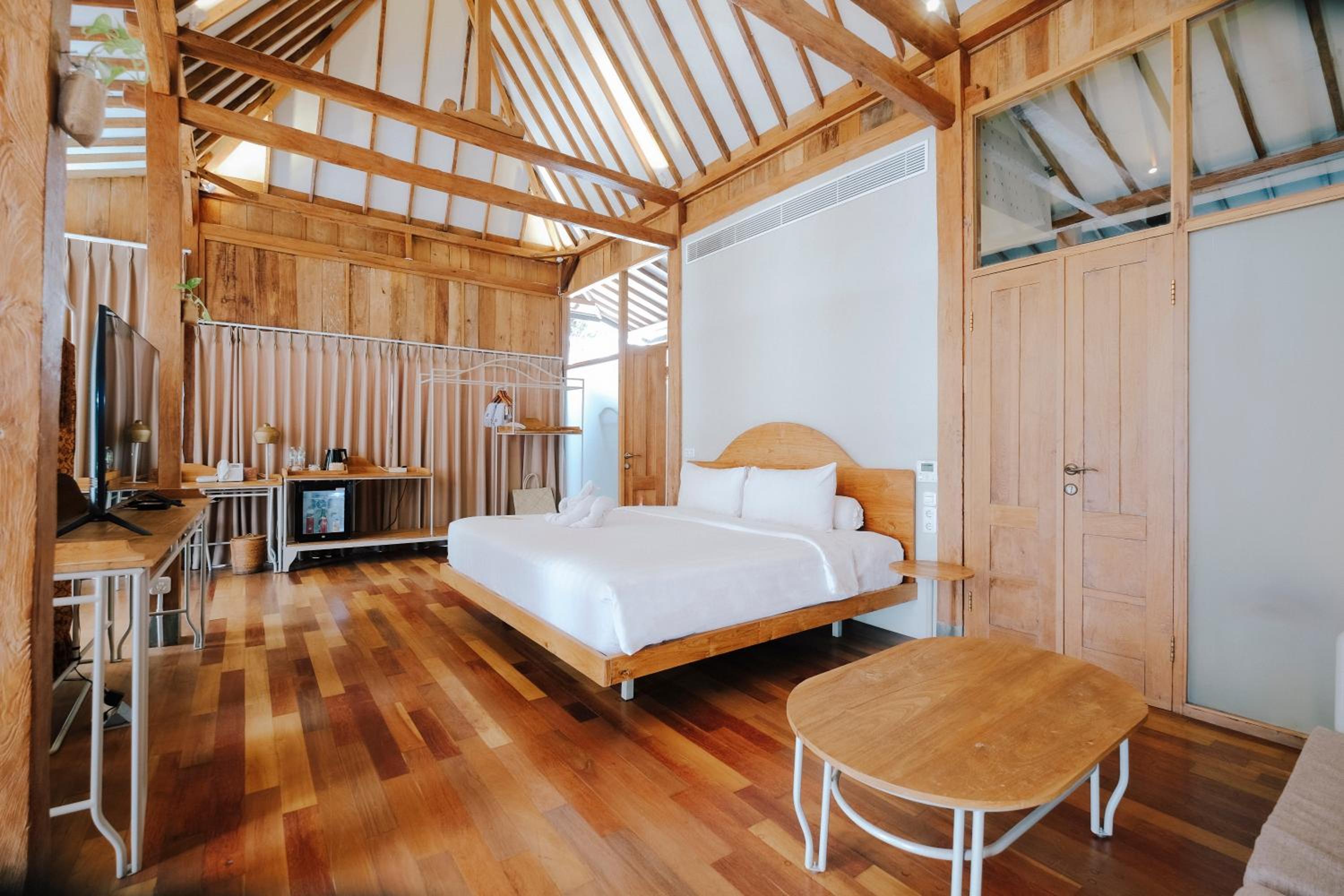 Manik Villa with Private Pool - Photo 9