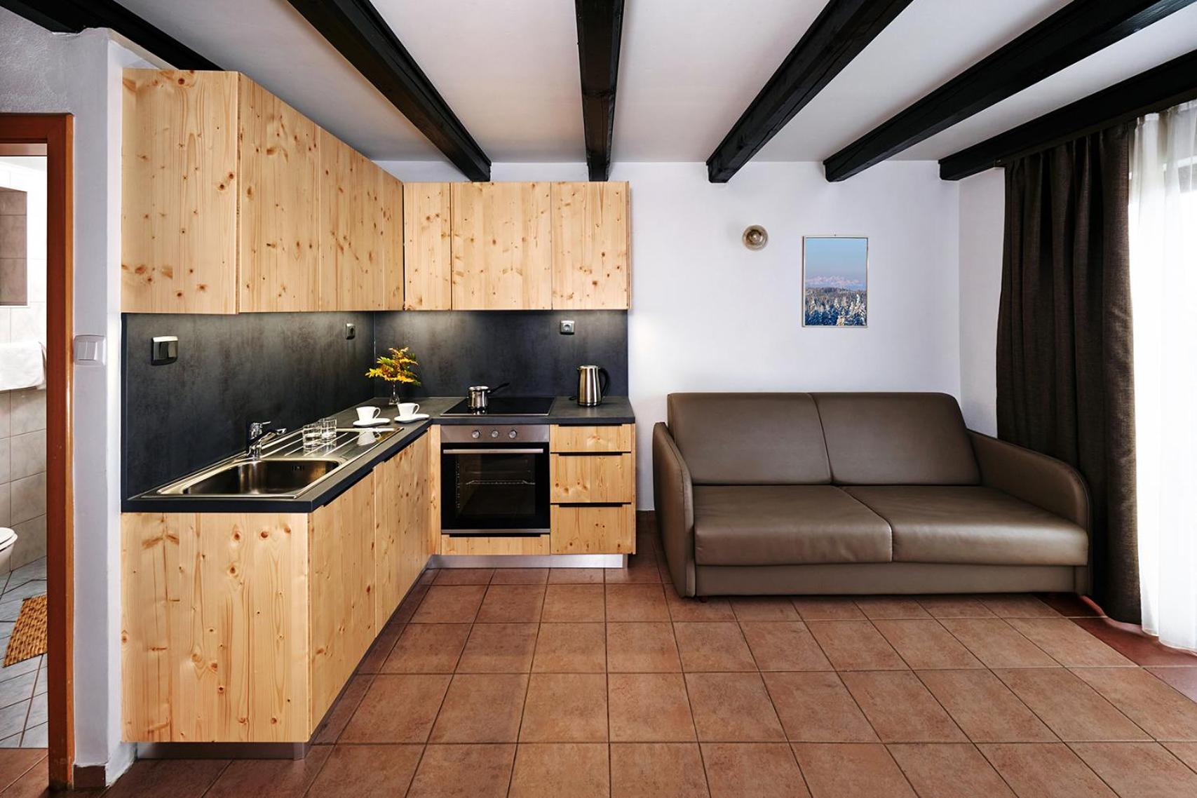 Two-Bedroom Bungalow - Photo 2