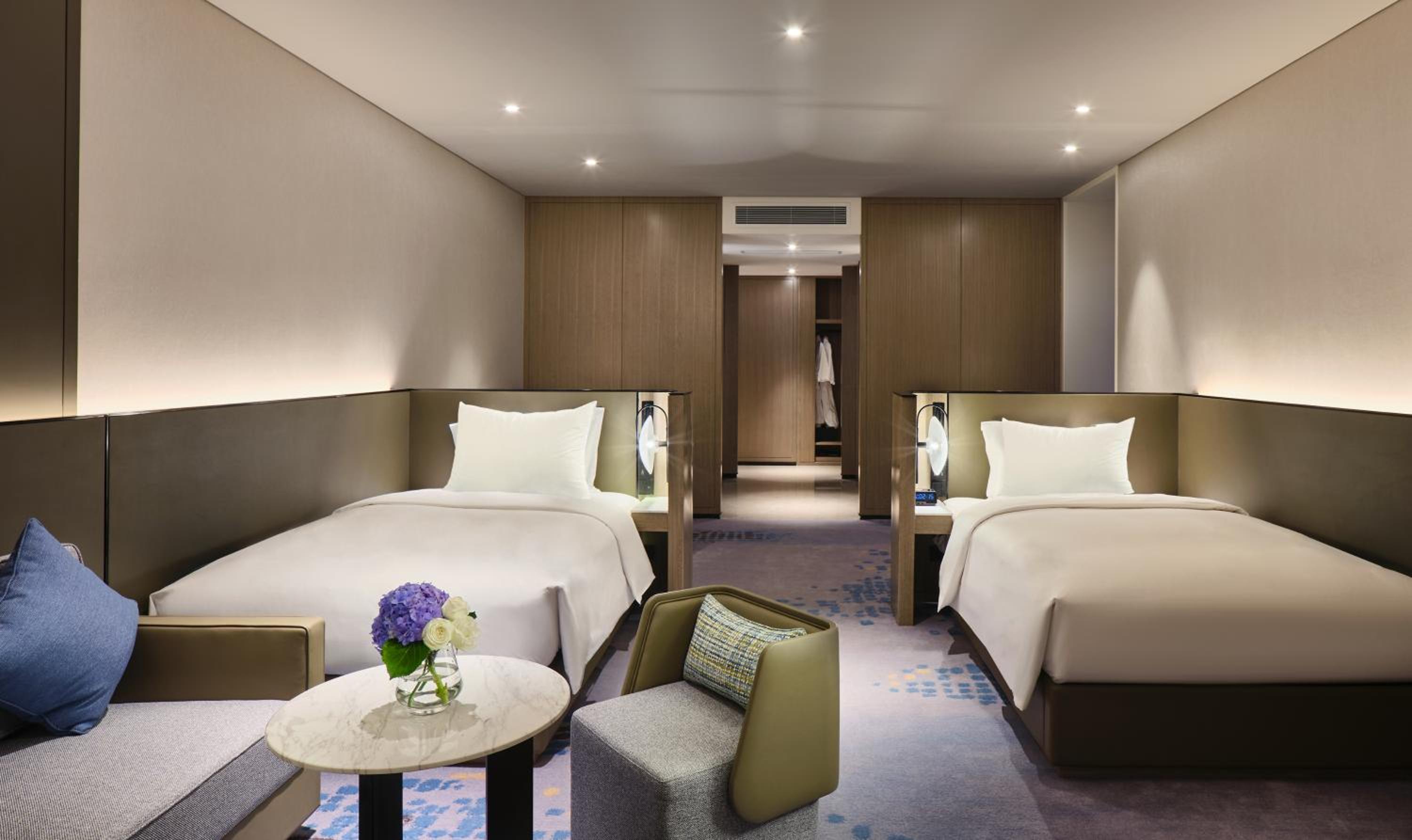 Standard Twin Room - Photo 1