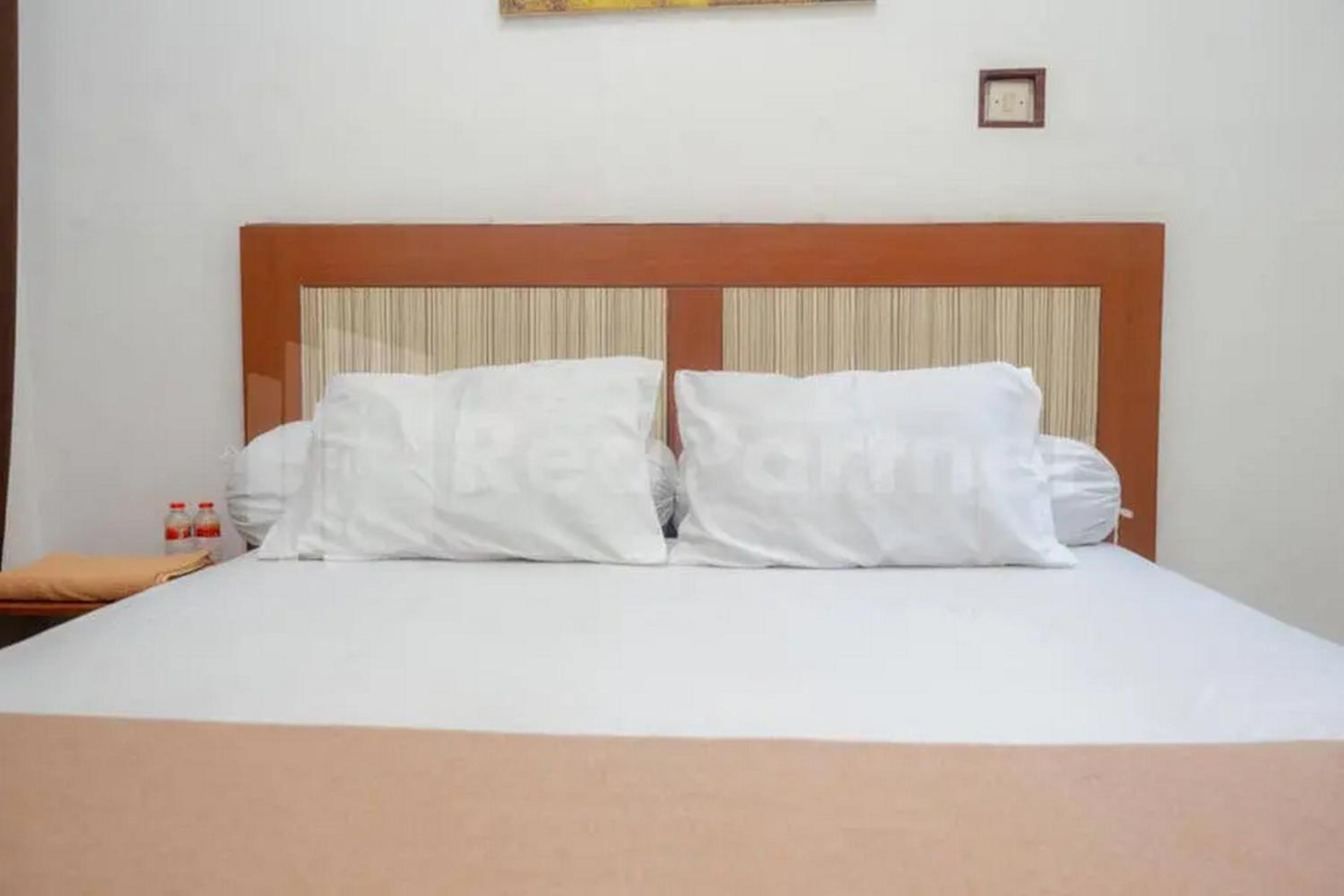 Standard Double Room - Photo 6