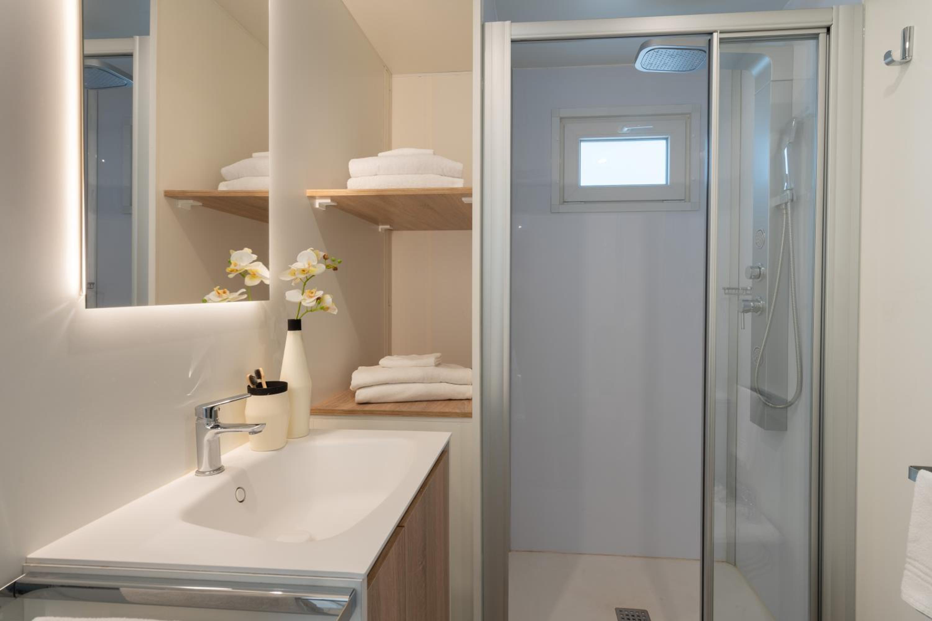 Mobile Home Living photo 3
