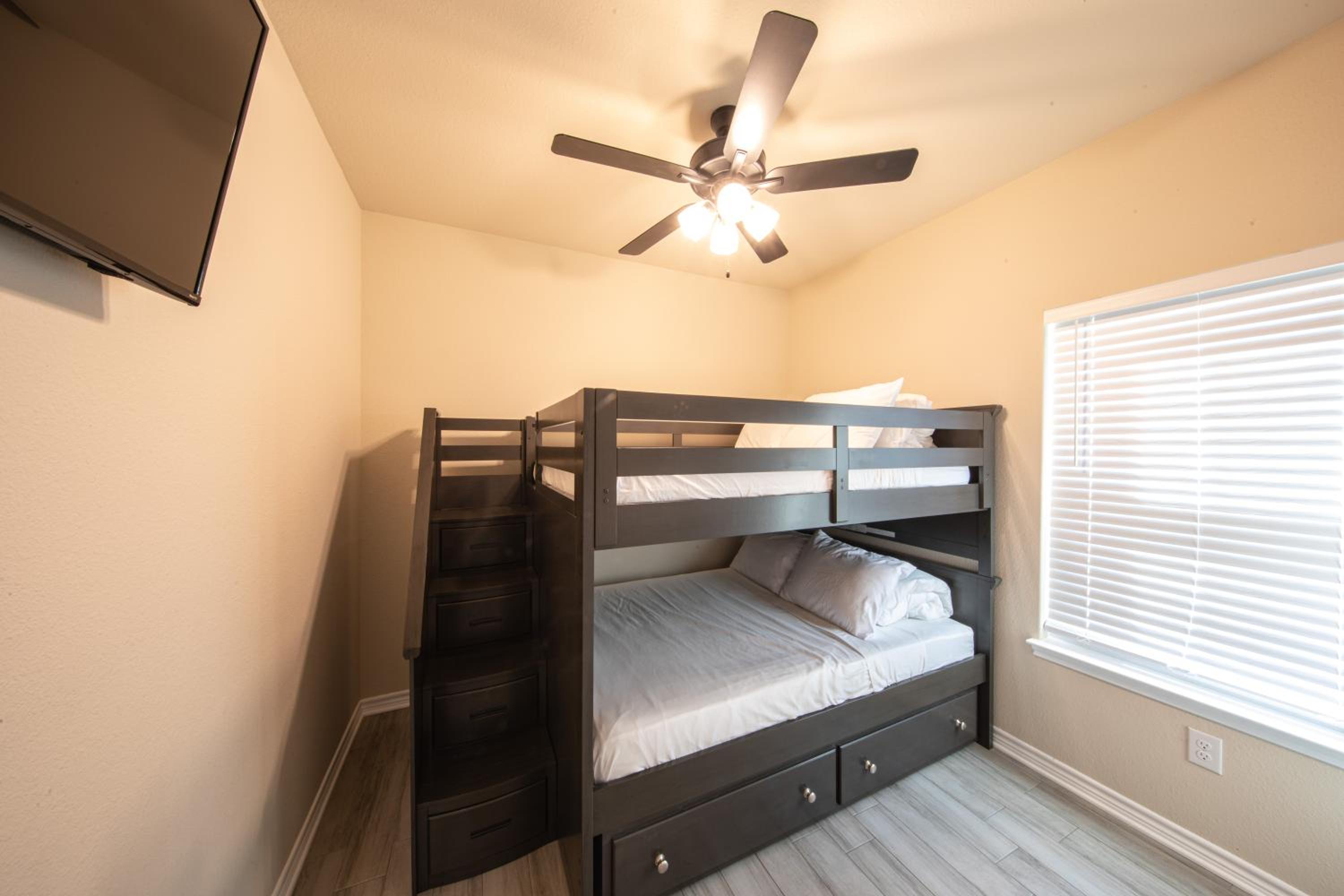 Three-Bedroom House photo 1